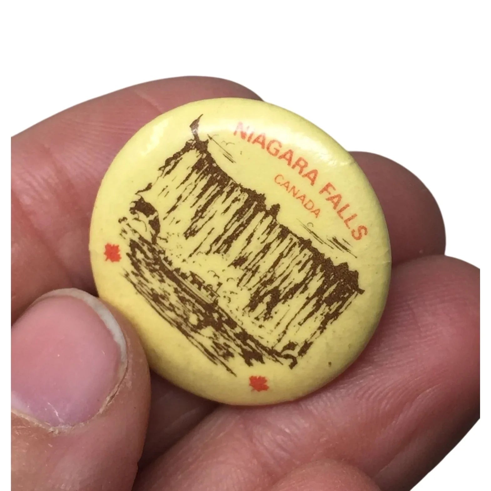 NIAGARA FALLS CANADA COLLECTIBLE SMALL SOUVENIR PIN - A+ Stuff - pin - A+ Stuff