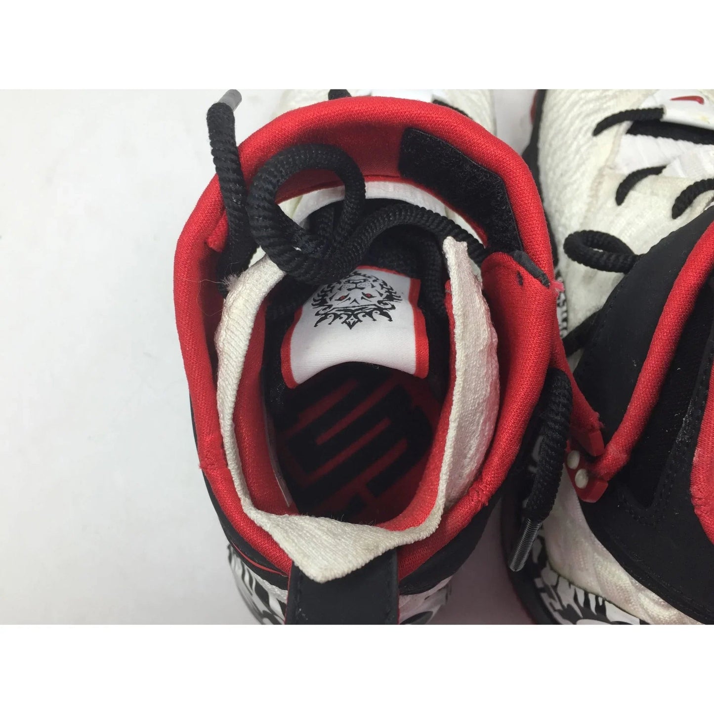 Nike Lebron XVII 17 Grafiti Freestyle White/Red/Black Sneakers - US Size 6 - nike - Shoes - A+ Stuff