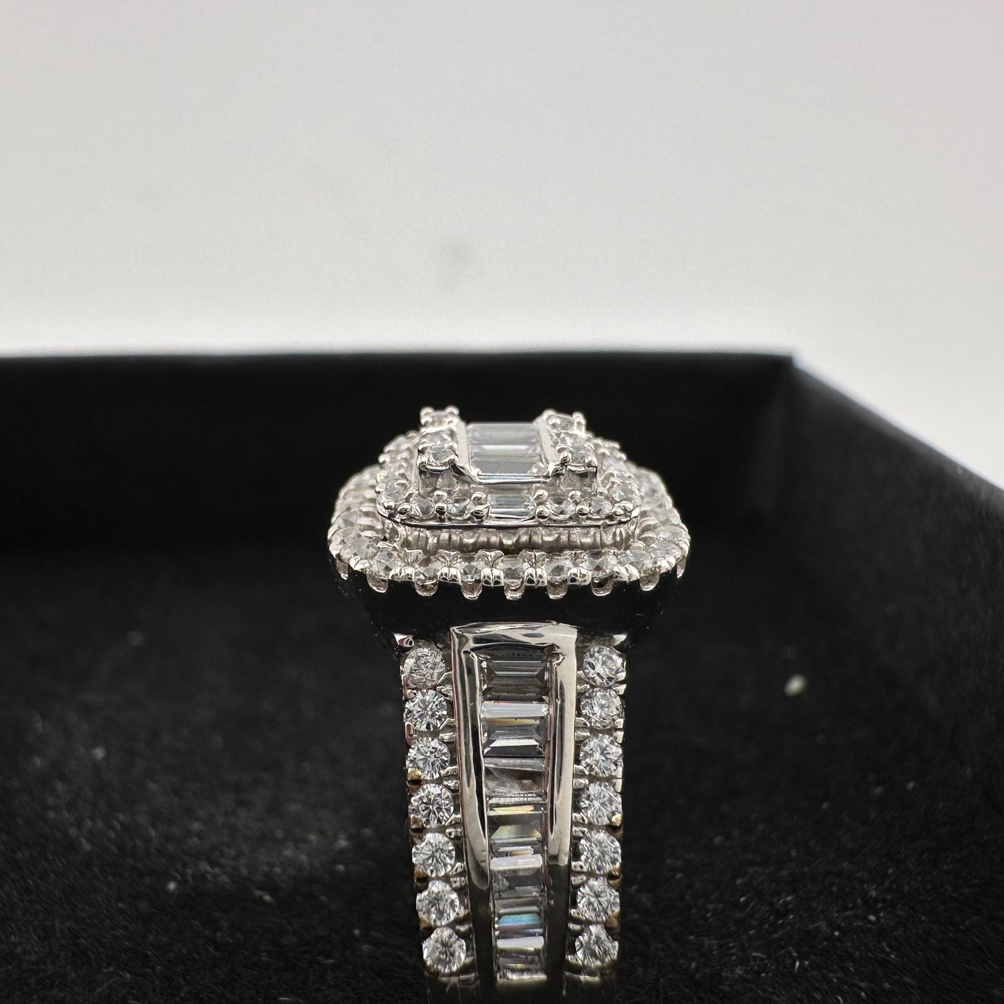 Elegant 2 Carat Lab Created White Topaz Ring Size 7