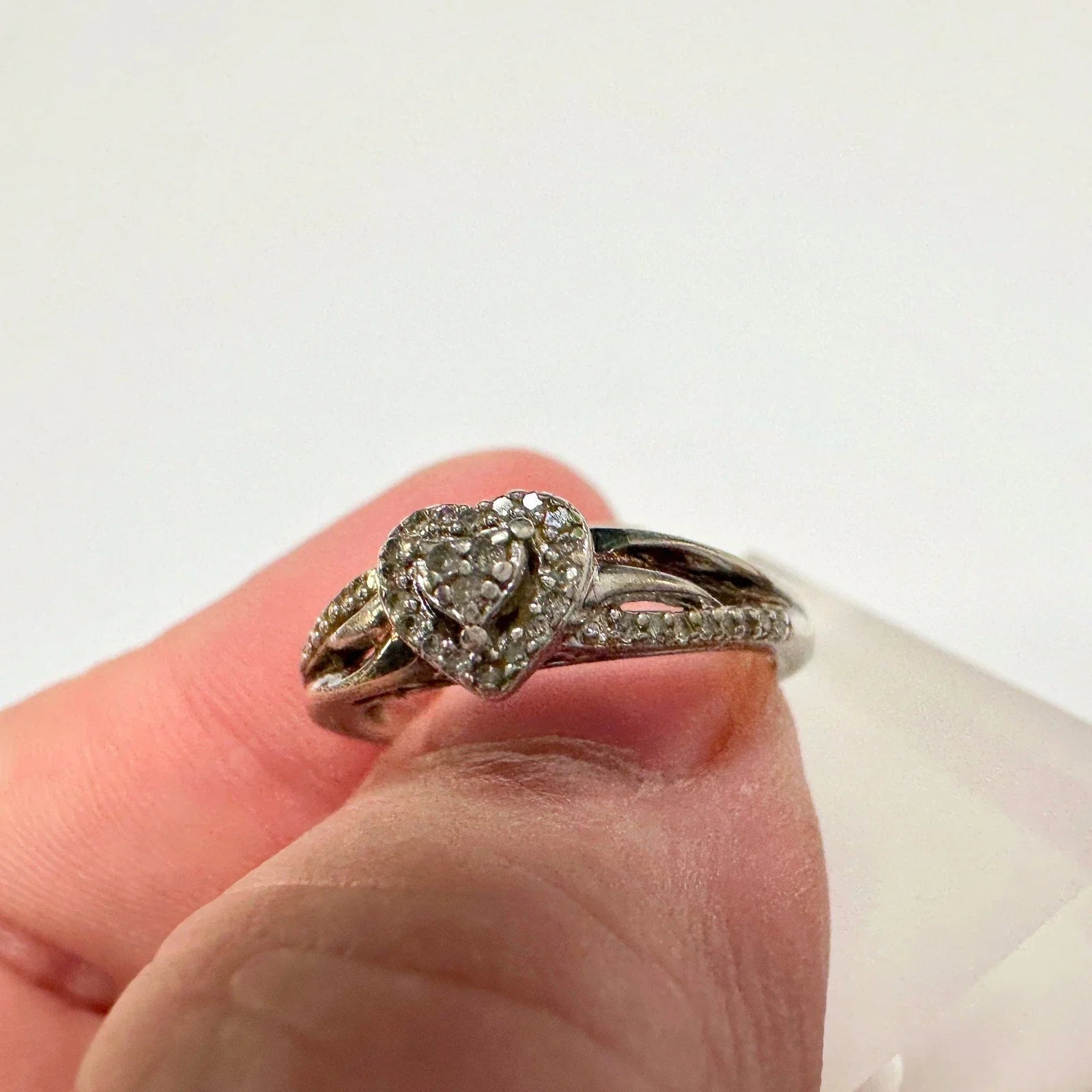 Pretty Sterling Silver Heart Ring with White Gemstones Size 8 - Unbranded - Ring - A+ Stuff
