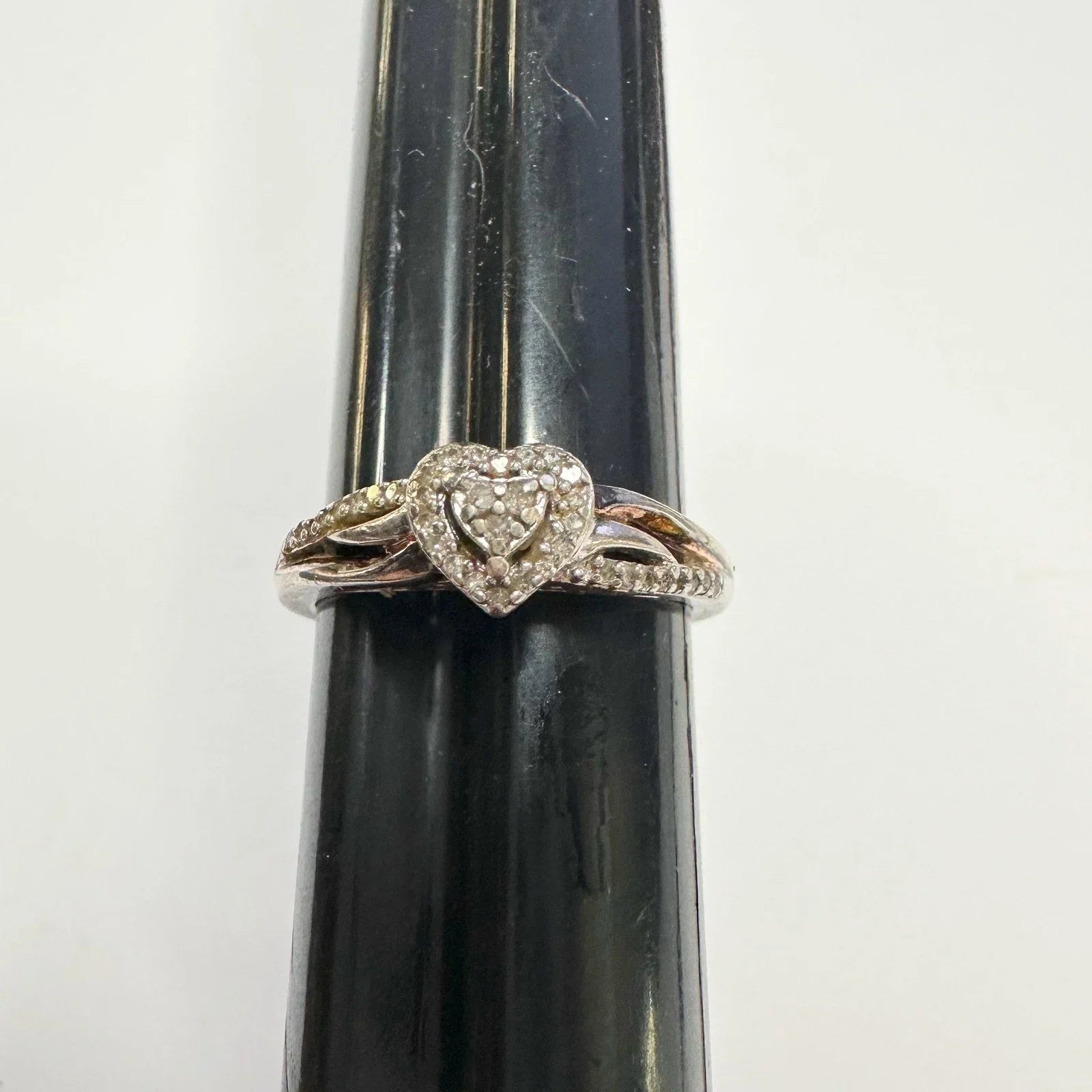 Pretty Sterling Silver Heart Ring with White Gemstones Size 8 - Unbranded - Ring - A+ Stuff