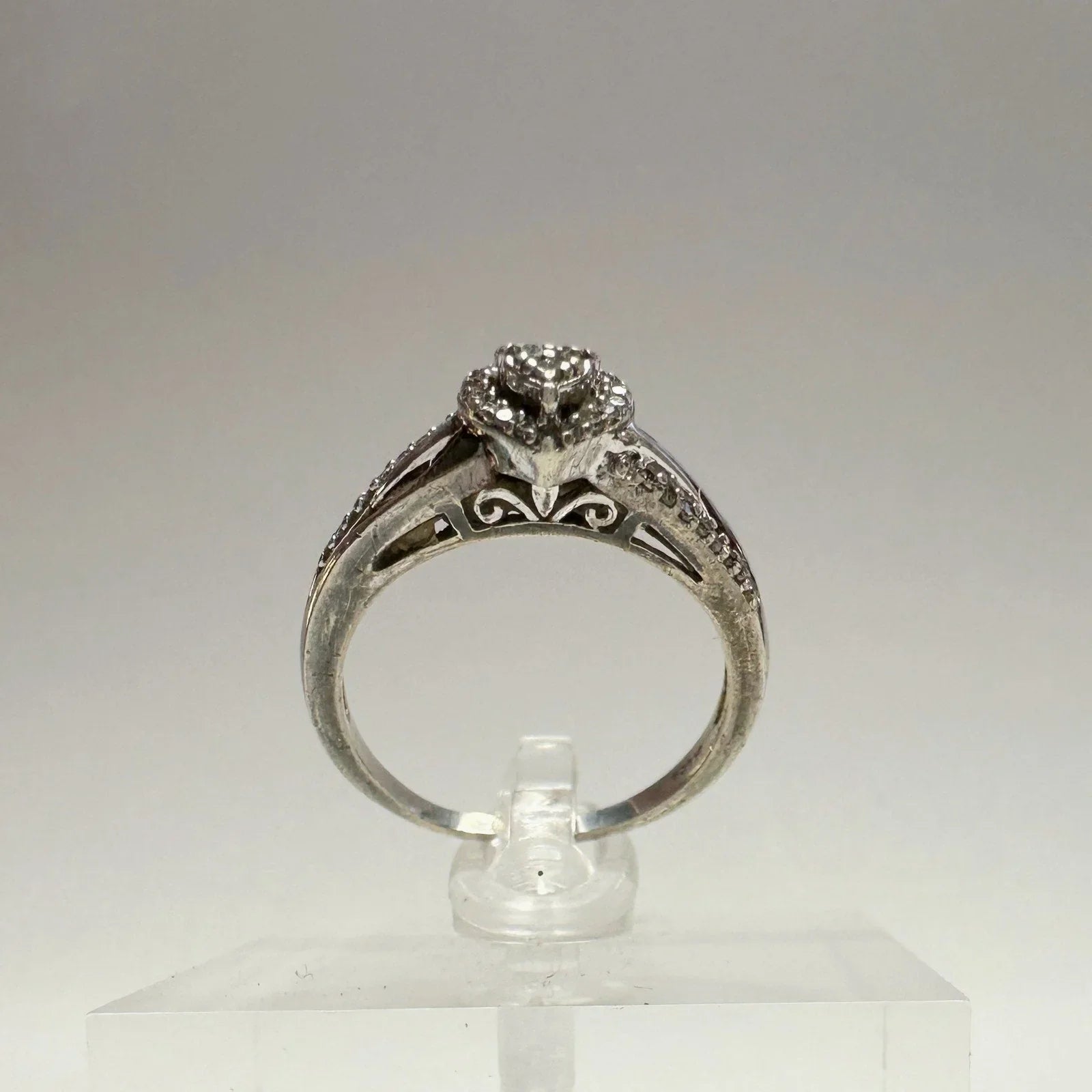 Pretty Sterling Silver Heart Ring with White Gemstones Size 8 - Unbranded - Ring - A+ Stuff