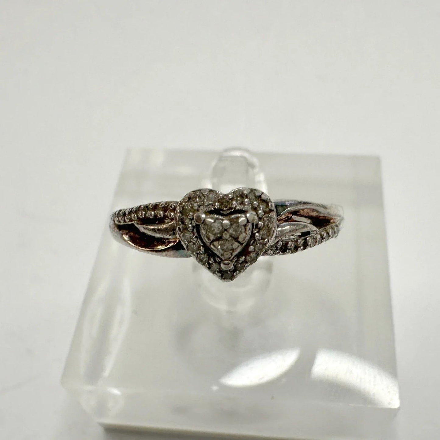 Pretty Sterling Silver Heart Ring with White Gemstones Size 8 - Unbranded - Ring - A+ Stuff