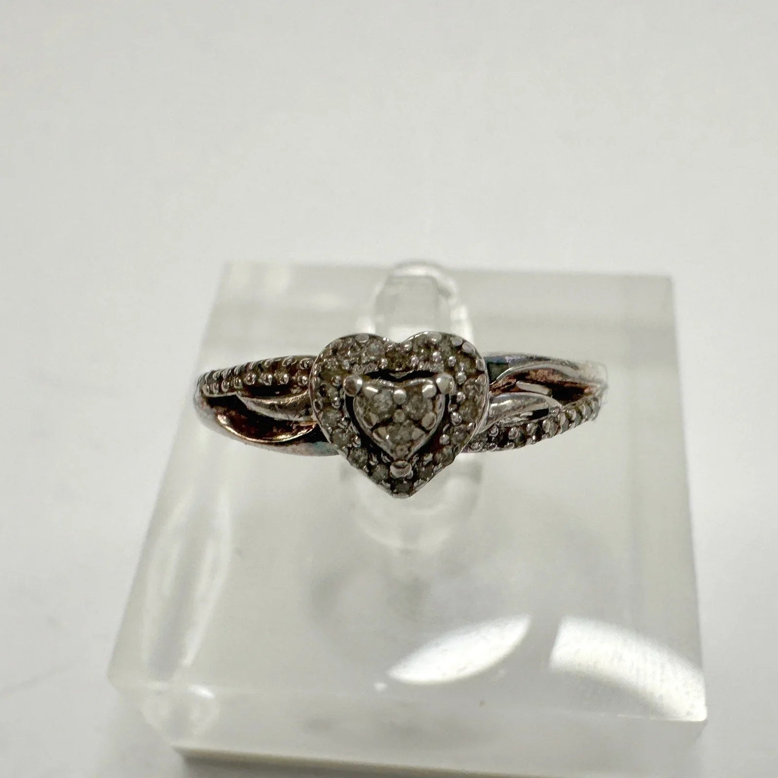 Pretty Sterling Silver Heart Ring with White Gemstones Size 8 - Unbranded - Ring - A+ Stuff