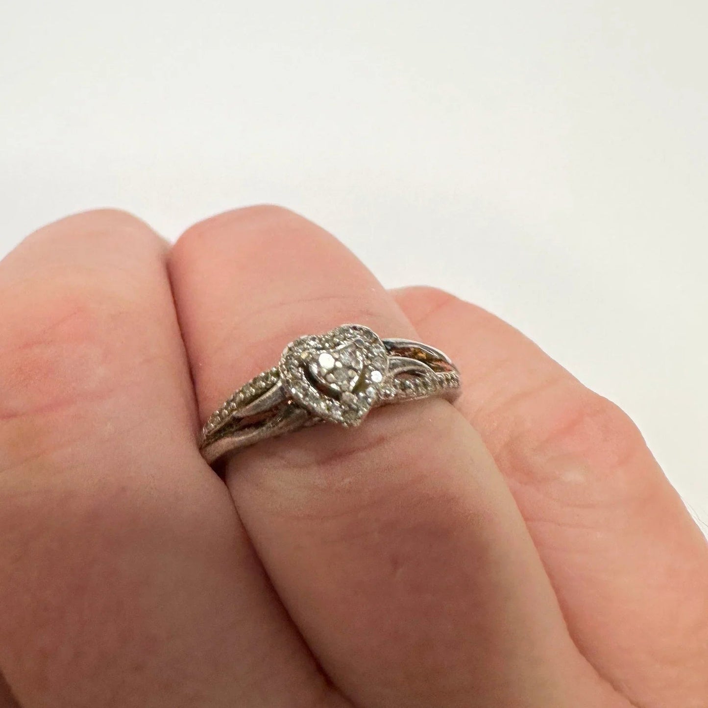 Pretty Sterling Silver Heart Ring with White Gemstones Size 8 - Unbranded - Ring - A+ Stuff