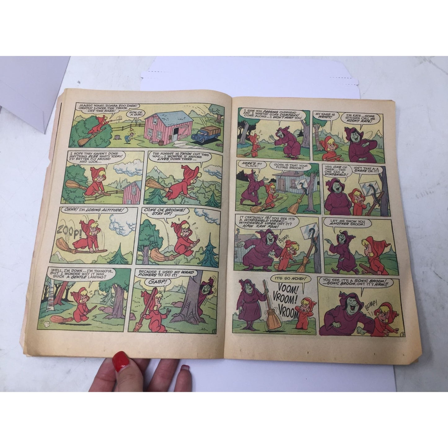 ''The Tuff Little Ghost Spooky'' No. 106 Vintage Comic Book