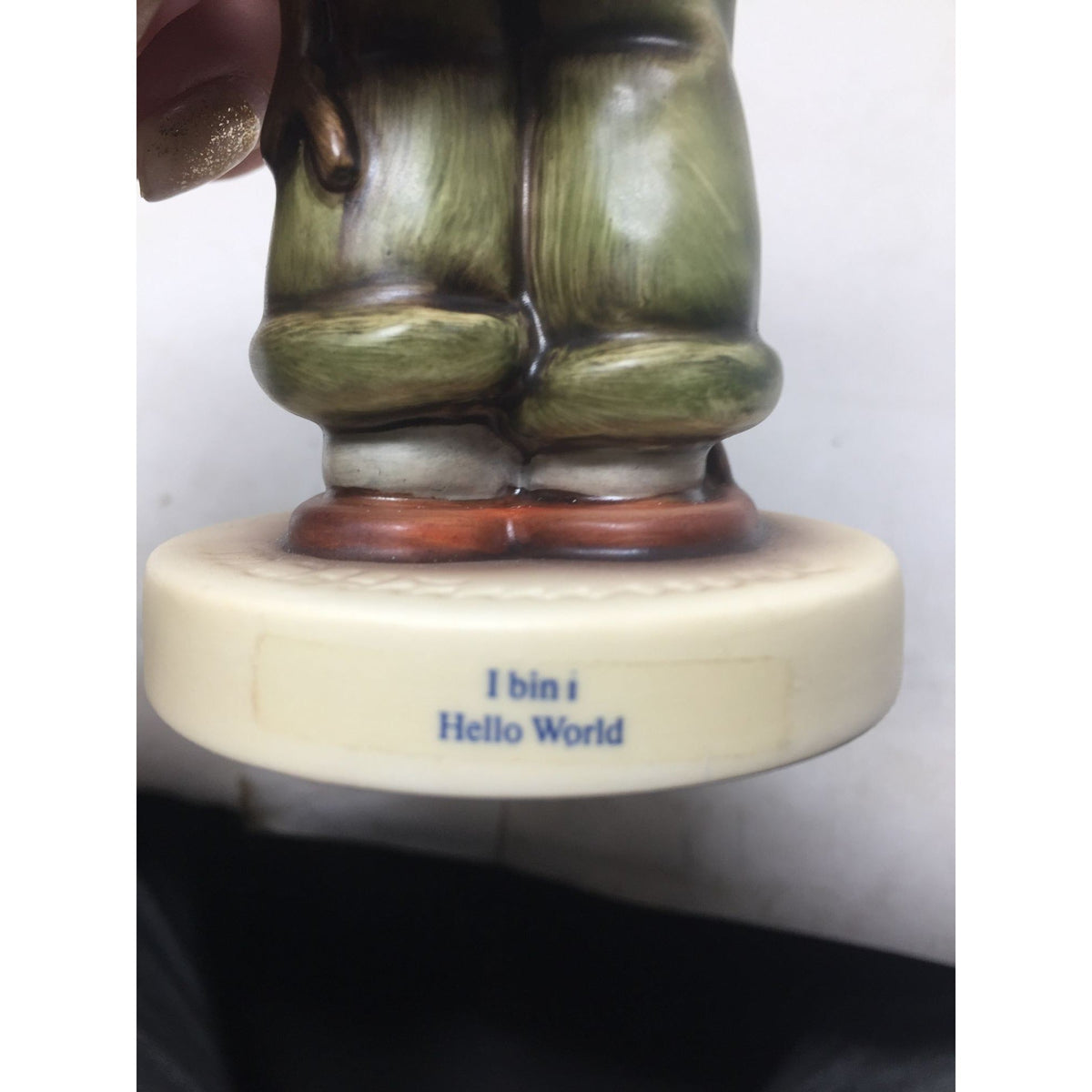 M.I. Hummel "Hello World" figurine (Model #429) Goebel  A+ Stuff Figurines