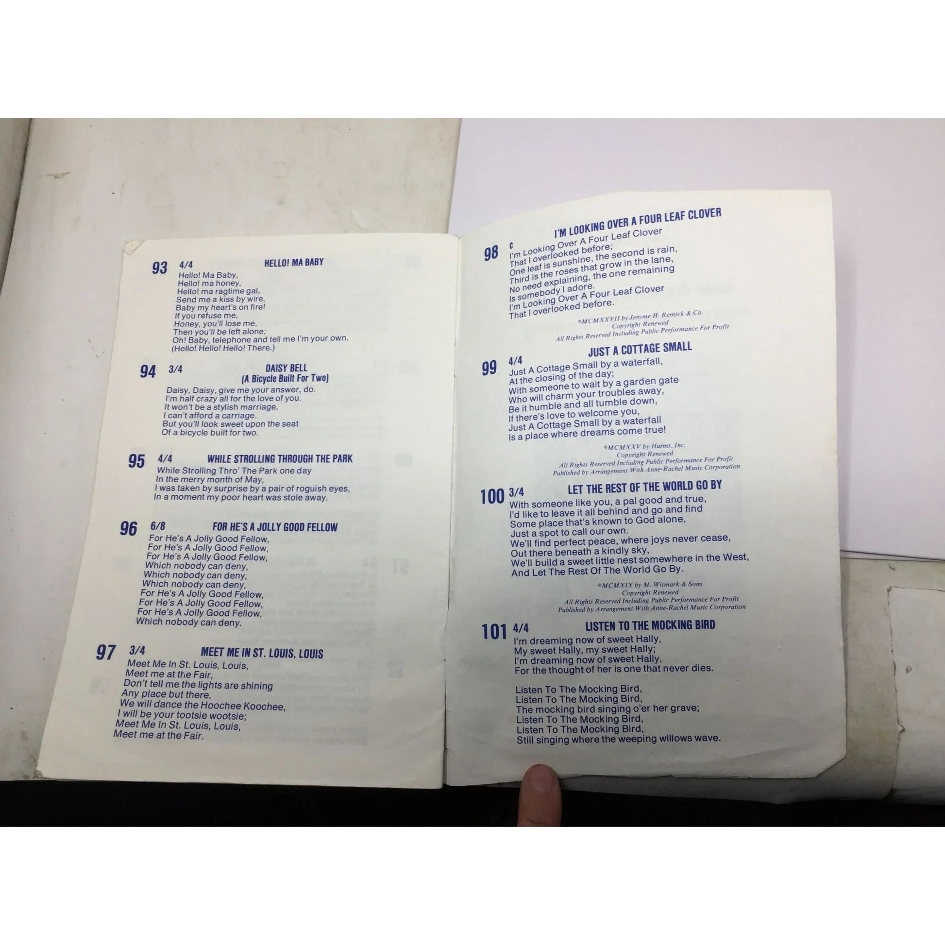 Sing Session - 101 Songs You Love to Sing Song Book - A+ Stuff - Books - A+ Stuff