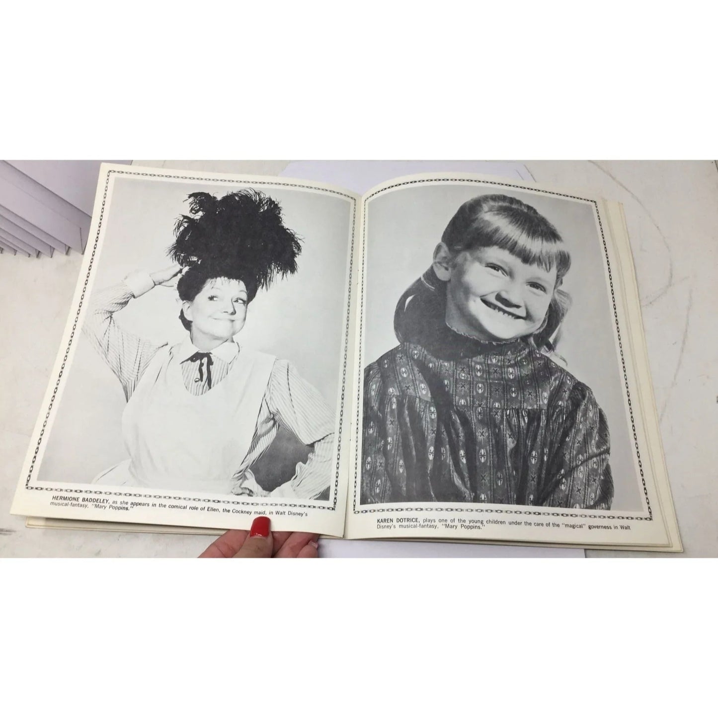 ''Songs from Walt Disney's Mary Poppins'' Souvenir Song Album - A+ Stuff - books - A+ Stuff