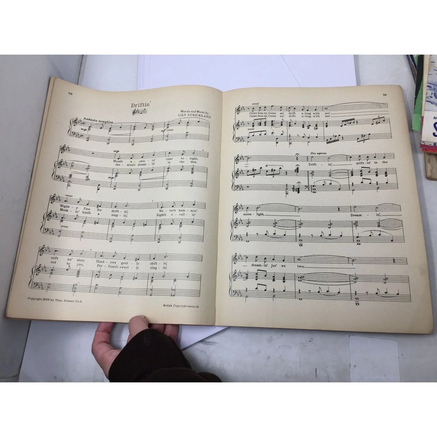 ''Songs of charm'' for high voice Sheet Music Book - A+ Stuff - SHEET MUSIC - A+ Stuff