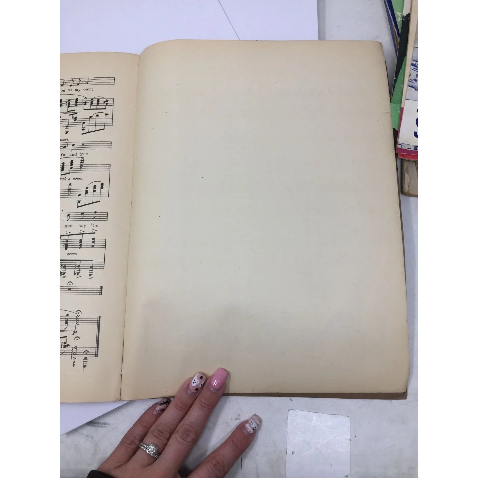 ''Songs of charm'' for high voice Sheet Music Book - A+ Stuff - SHEET MUSIC - A+ Stuff