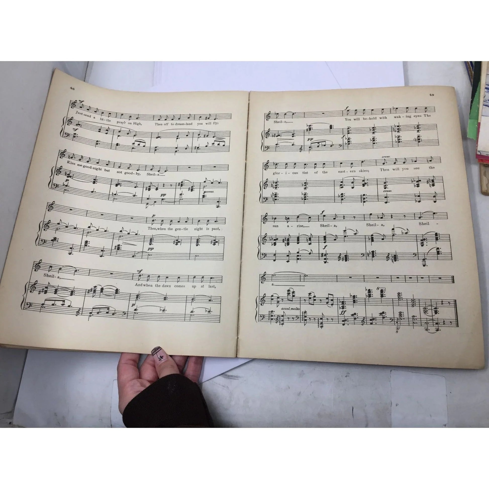 ''Songs of charm'' for high voice Sheet Music Book - A+ Stuff - SHEET MUSIC - A+ Stuff