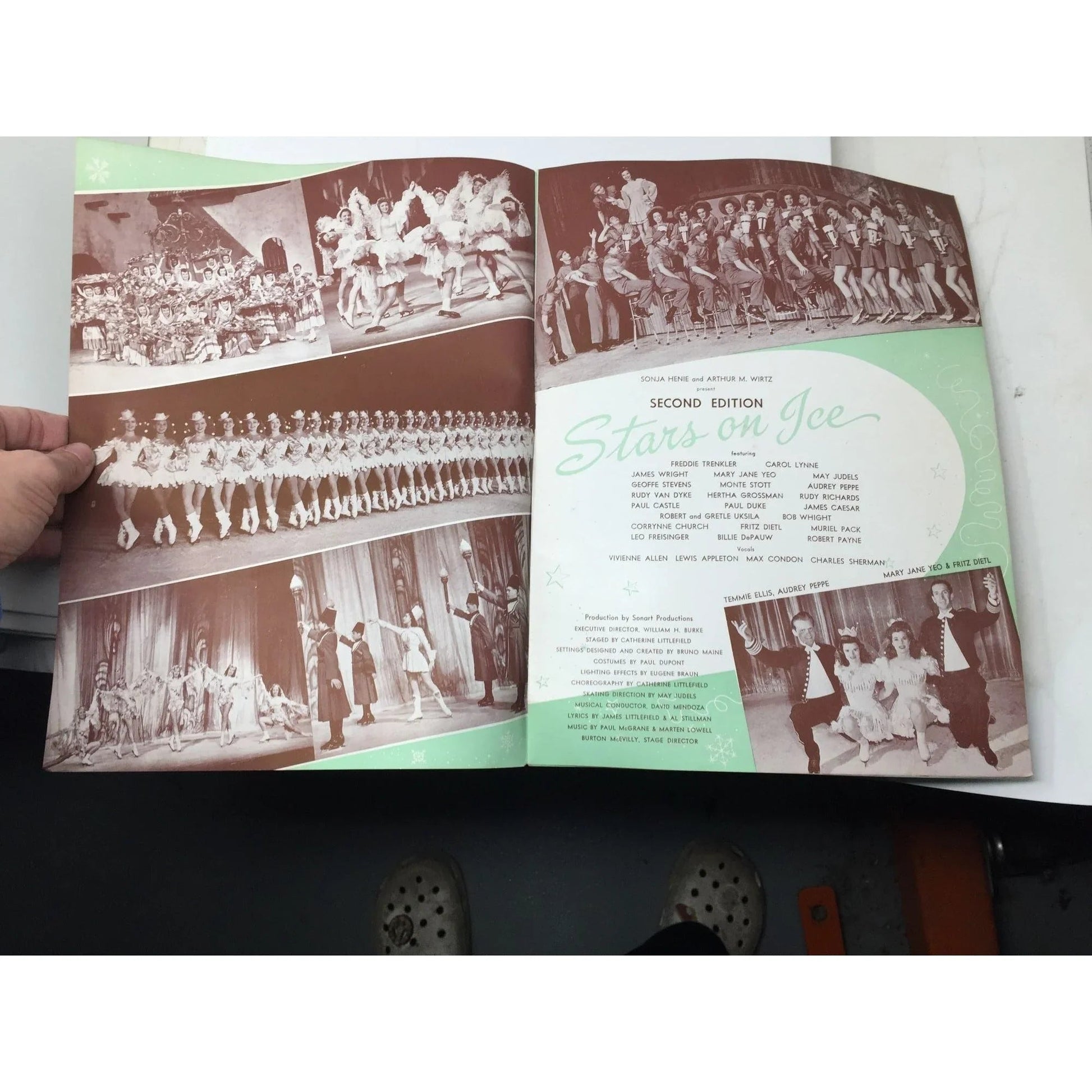 Sonja Henie and Arthur M Wirtz Present Second Edition Stars on Ice - A+ Stuff - Books - A+ Stuff