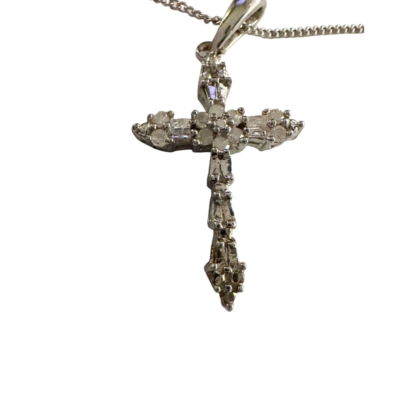 Sterling Silver Cross Necklace 20" Chain - Intricate Detailing - Unbranded - Necklace with Pendant - A+ Stuff