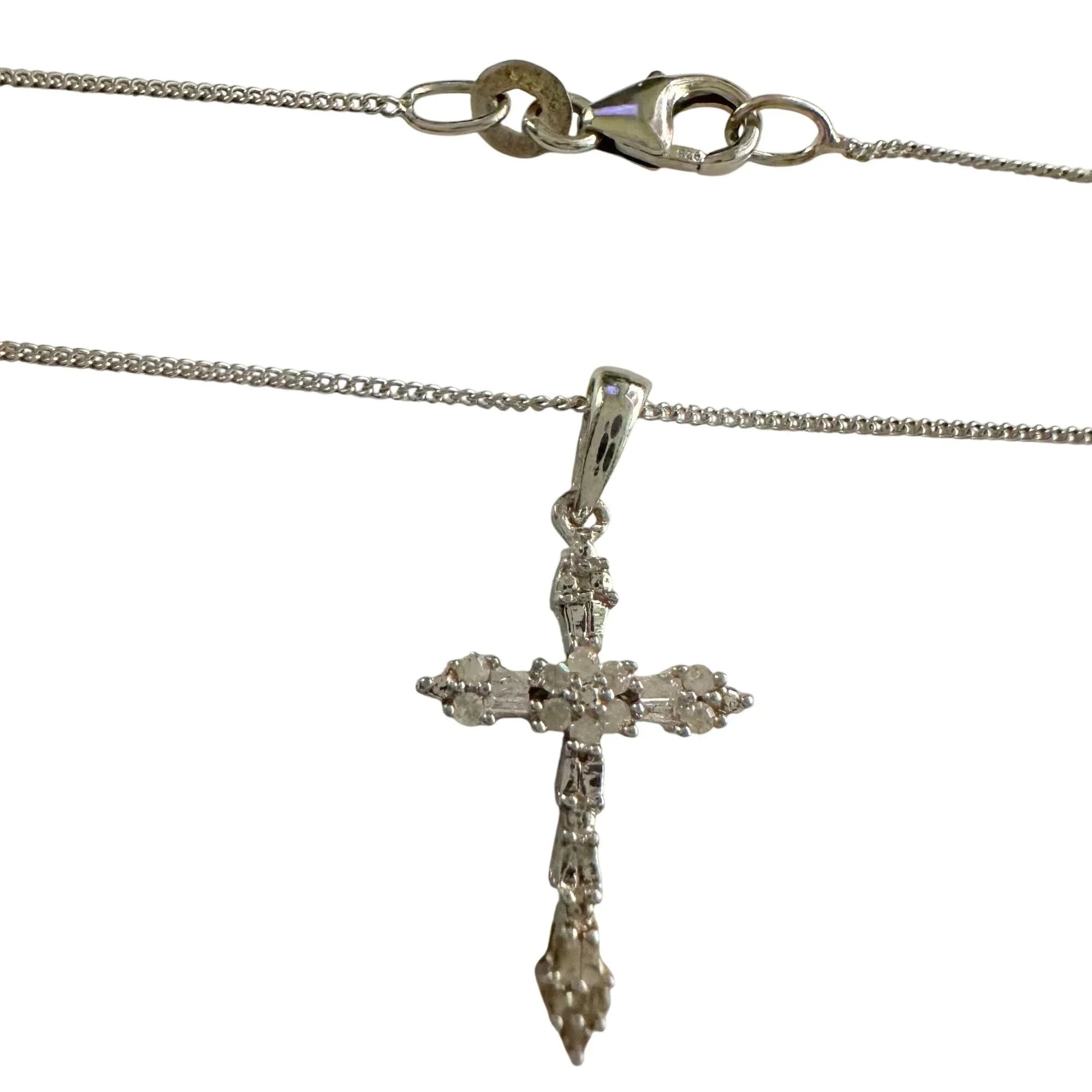 Sterling Silver Cross Necklace 20" Chain - Intricate Detailing - Unbranded - Necklace with Pendant - A+ Stuff