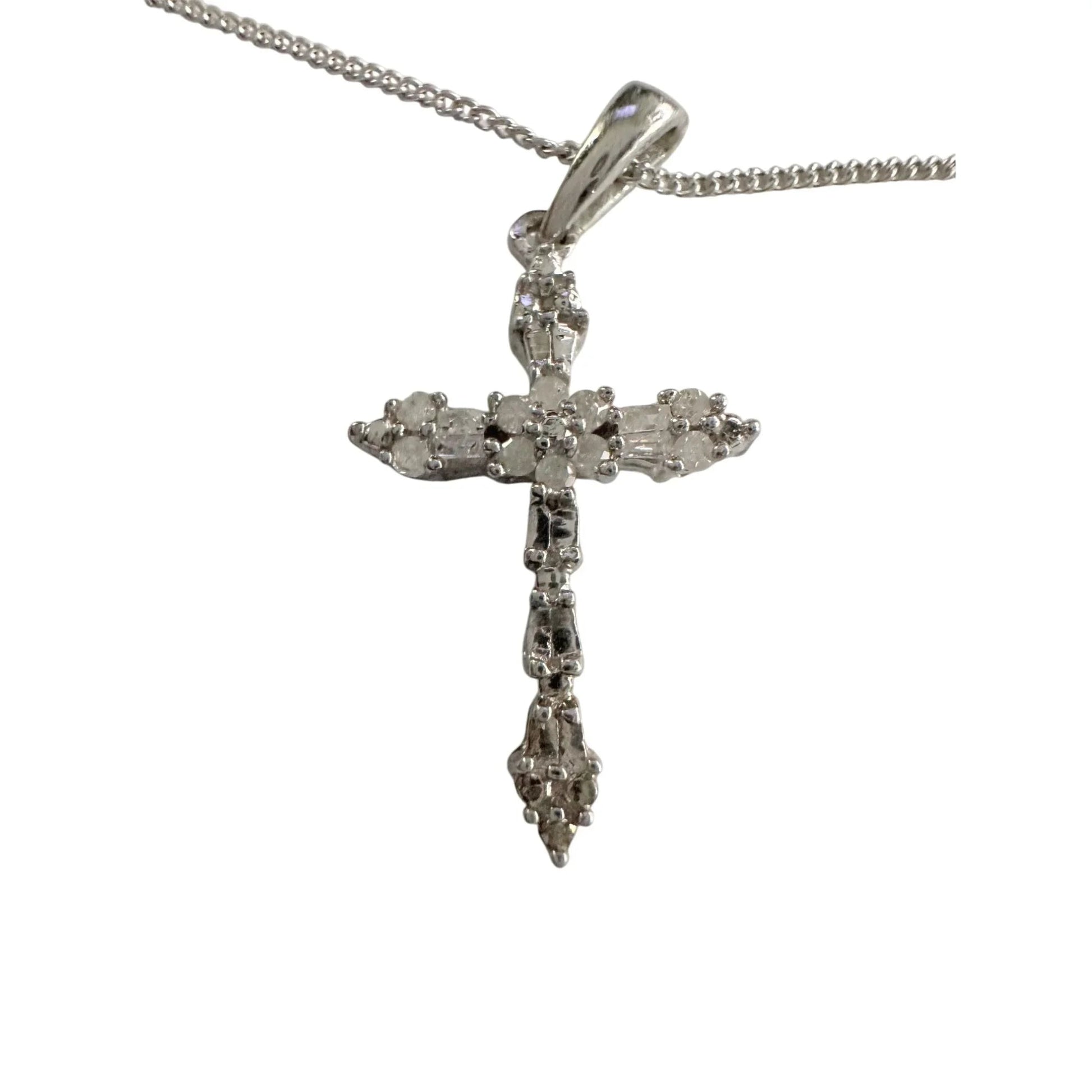 Sterling Silver Cross Necklace 20" Chain - Intricate Detailing - Unbranded - Necklace with Pendant - A+ Stuff