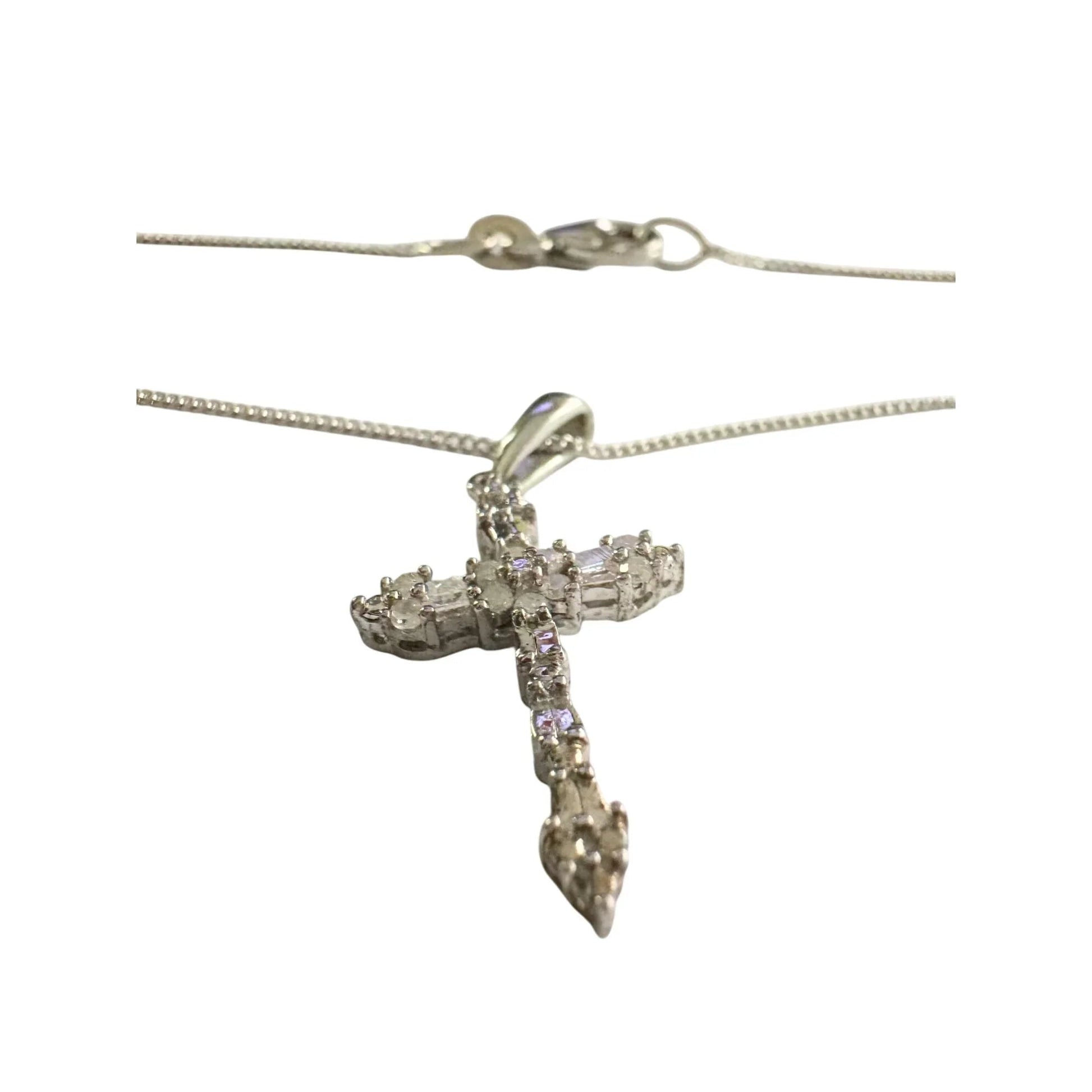 Sterling Silver Cross Necklace 20" Chain - Intricate Detailing - Unbranded - Necklace with Pendant - A+ Stuff