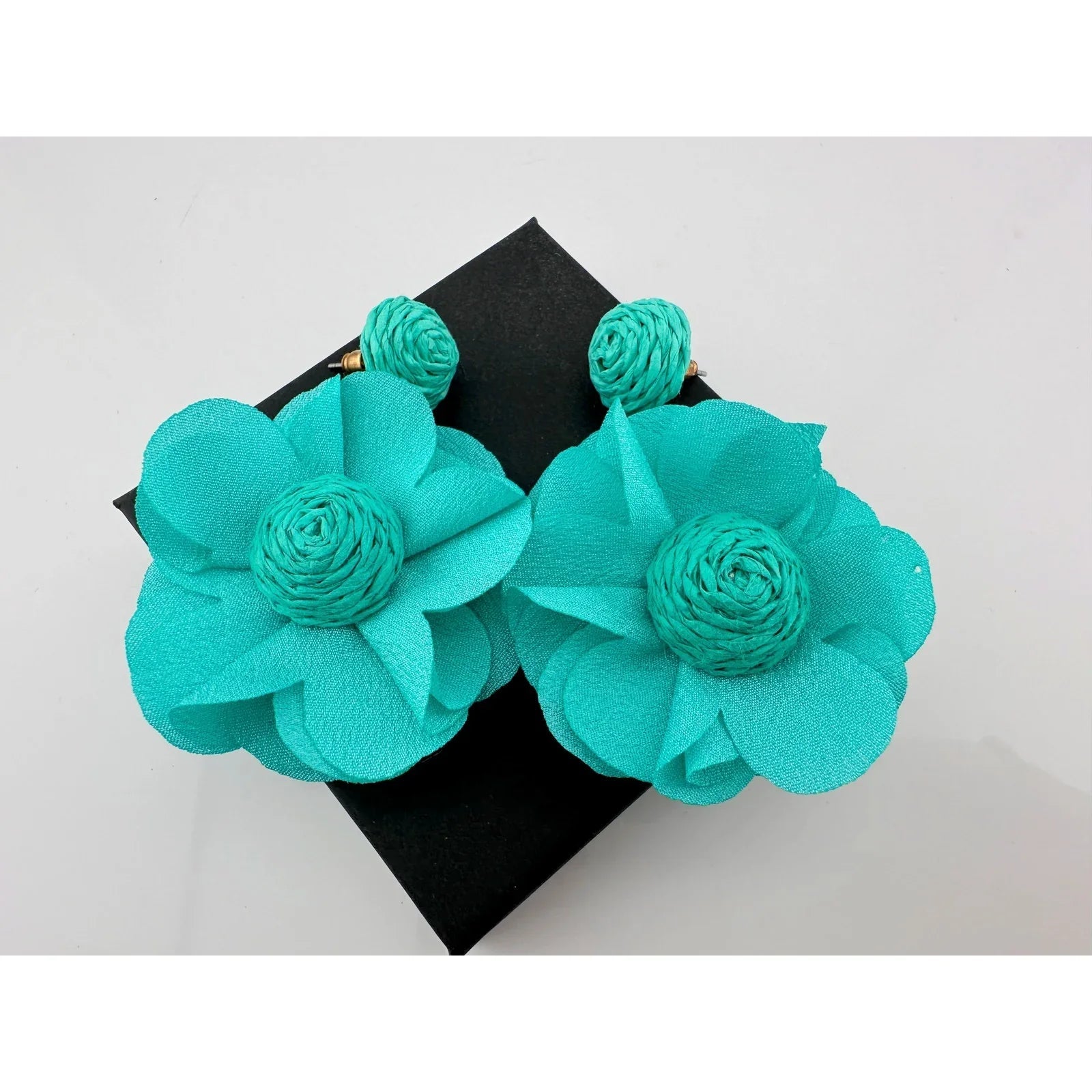 Teal Cloth Flower Earrings - CUTE! - Unbranded - A+ Stuff