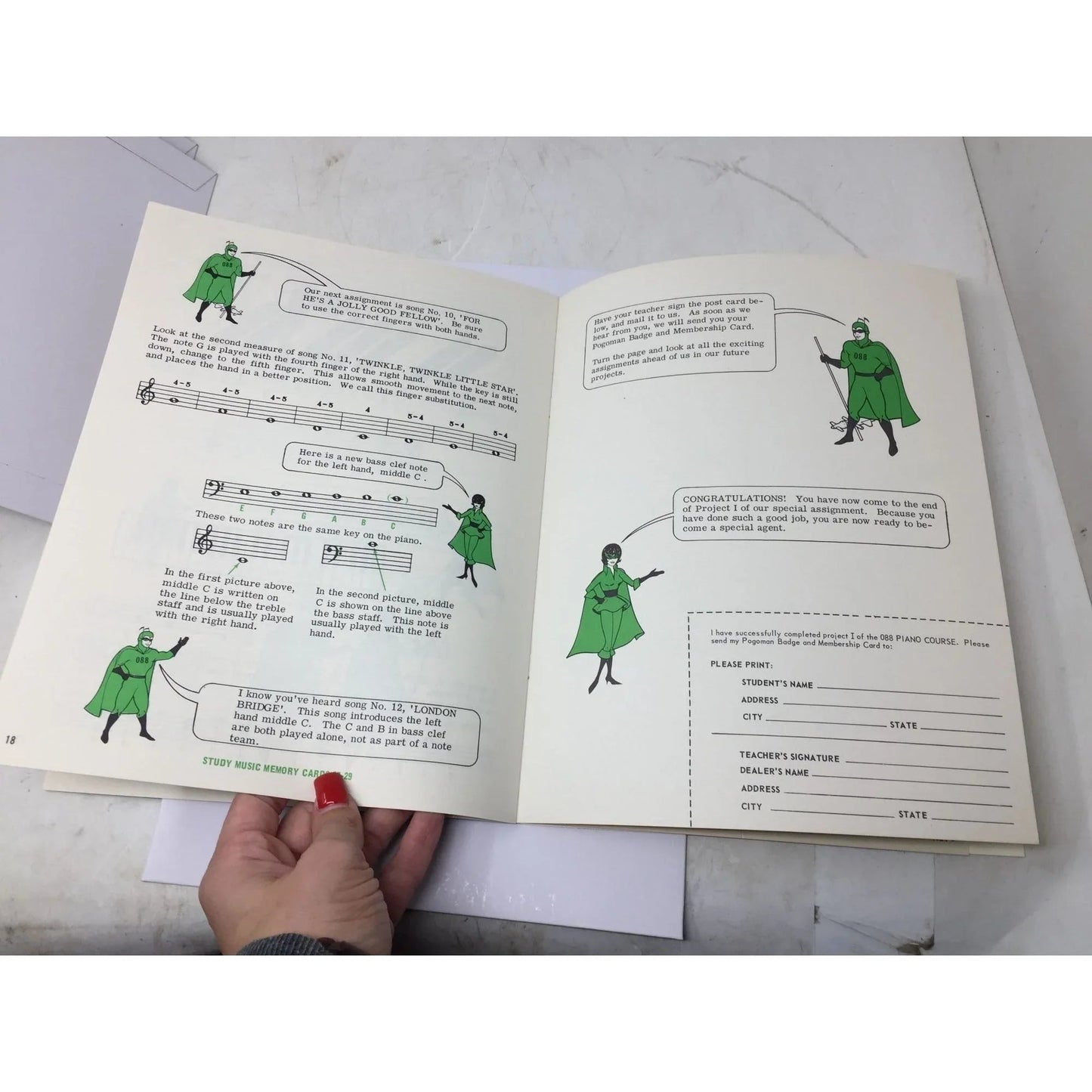 ''THE 088 PIANO COURSE'' A Thrilling Adventure into the World of Music - A+ Stuff - Books - A+ Stuff
