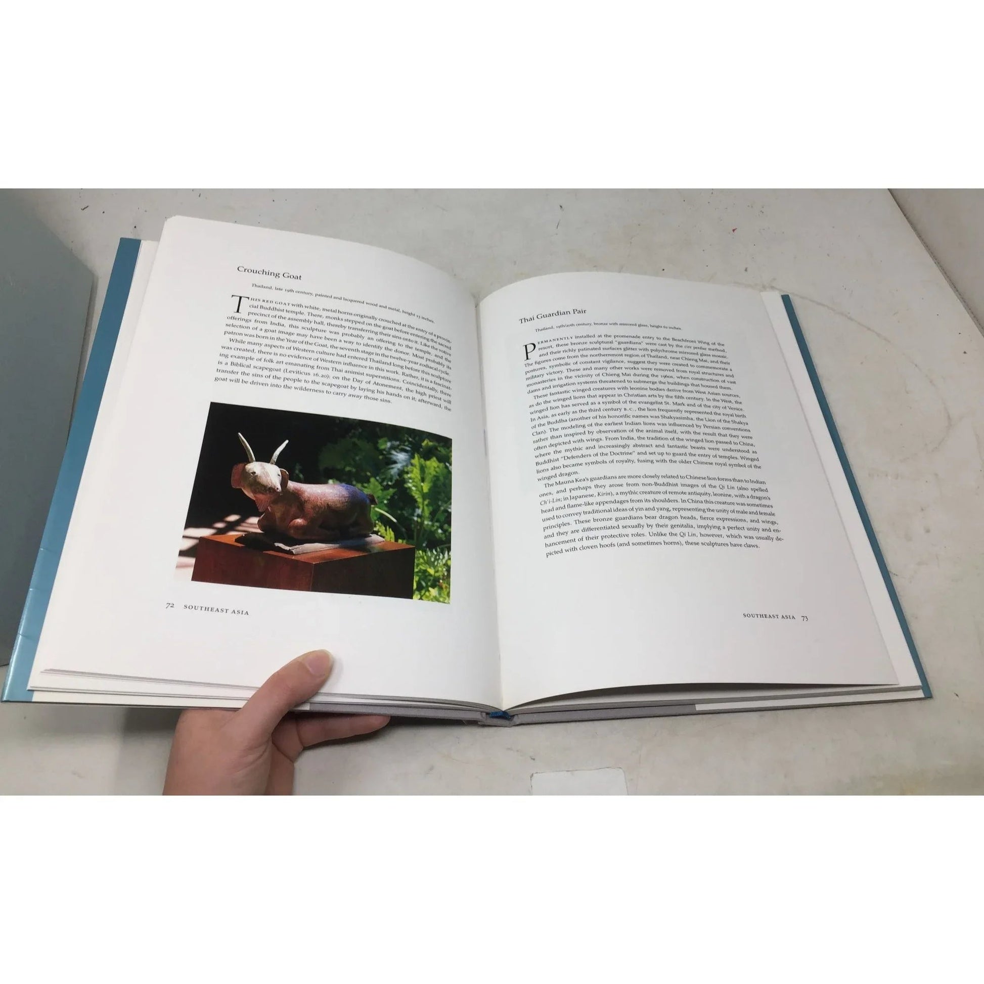 The Art of Mauna Kea by Don Aanavi. - unbranded - Vintage Books - A+ Stuff