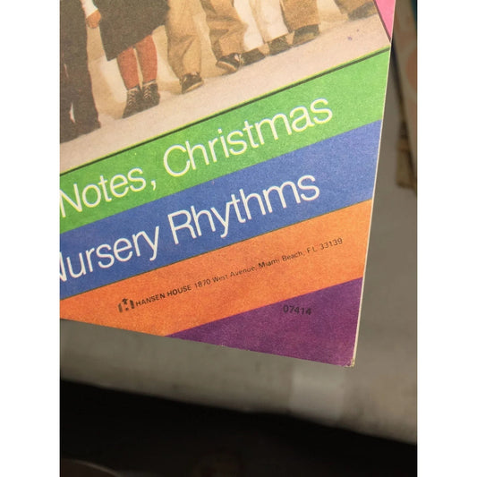 The Children's Song Book 1002 Jumbo Paperback Song book - A+ Stuff - Books - A+ Stuff