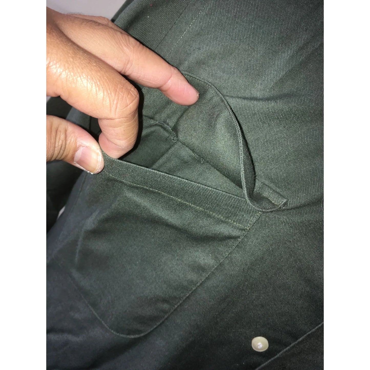 Don Robbie Olive Green Size Medium Long Sleeved Button Up Shirt - A+ Stuff