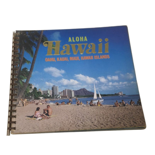 Vintage Aloha Hawaii souvenir book published in 1970. unbranded  A+ Stuff Books