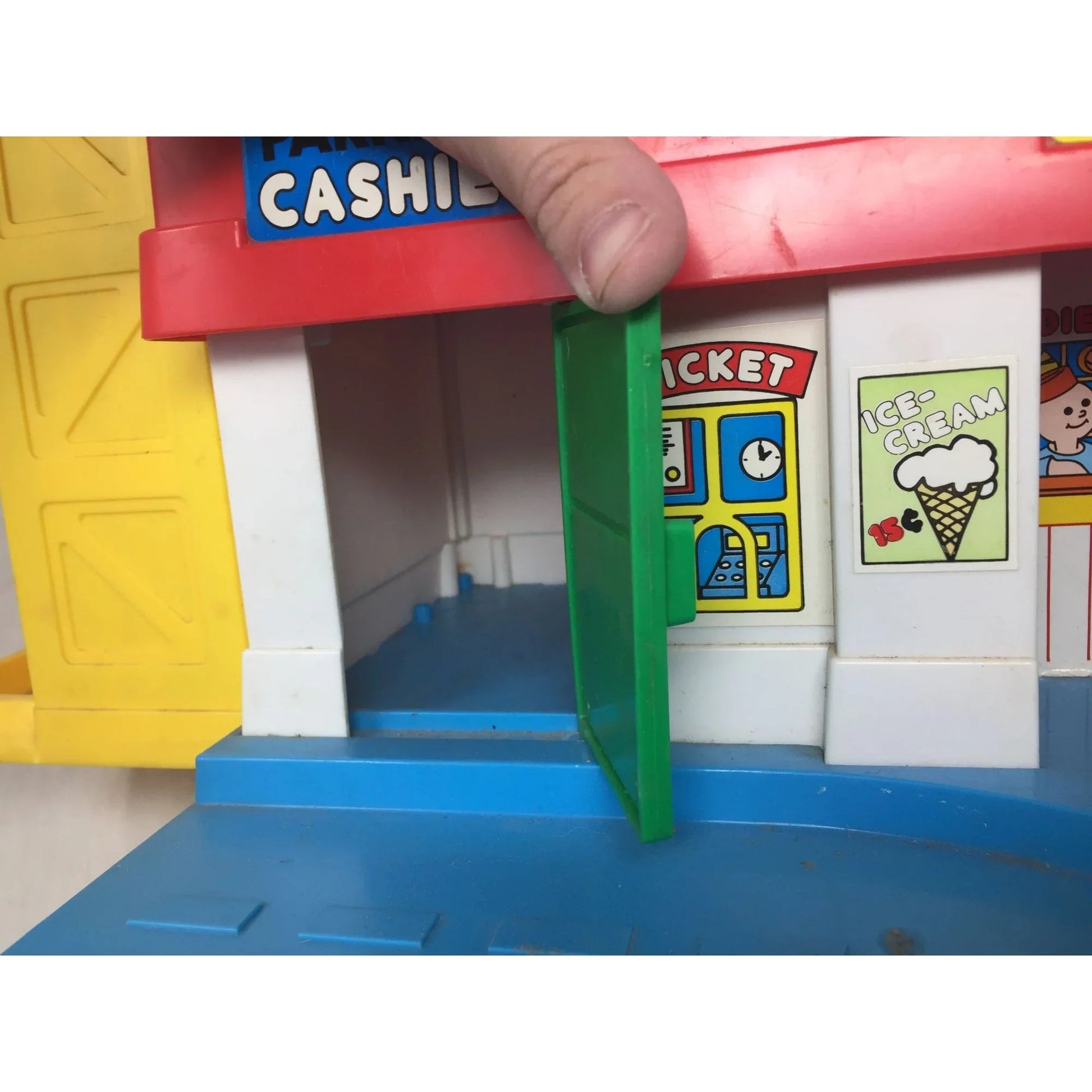 Vintage 1988 Spectra Car Wash Service Station Playset - A+ Stuff - Toys - A+ Stuff
