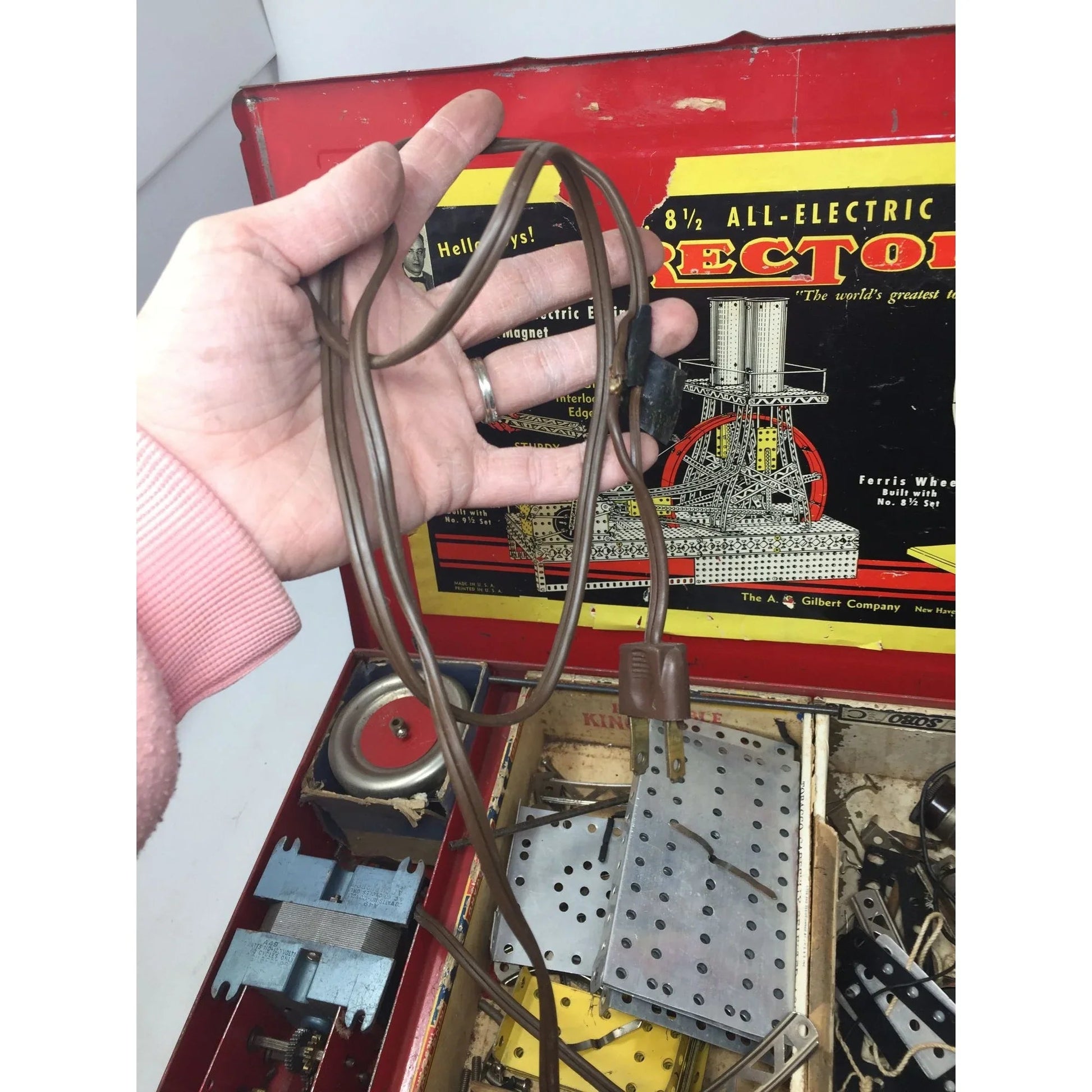 Vintage Erector ''The Worlds Greatest Construction Toy'' in metal Carrying case - A+ Stuff - Toys - A+ Stuff