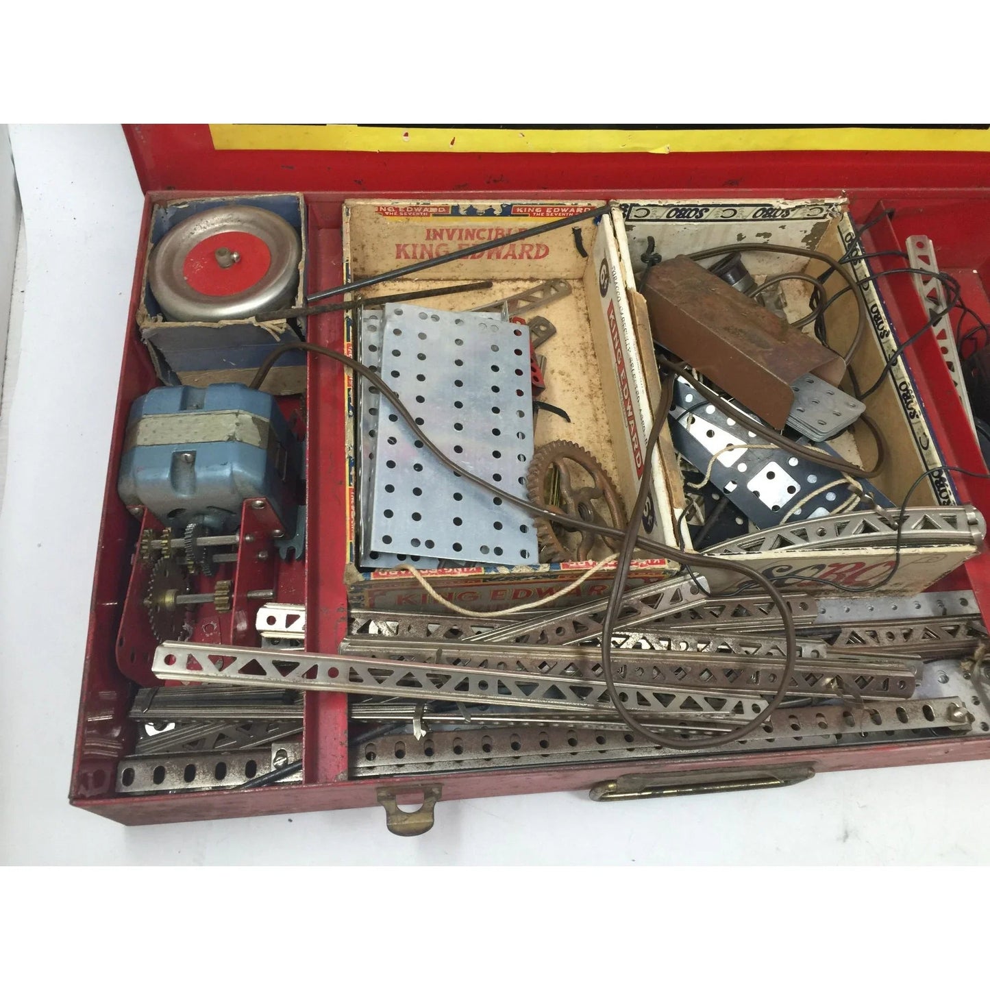 Vintage Erector ''The Worlds Greatest Construction Toy'' in metal Carrying case - A+ Stuff - Toys - A+ Stuff