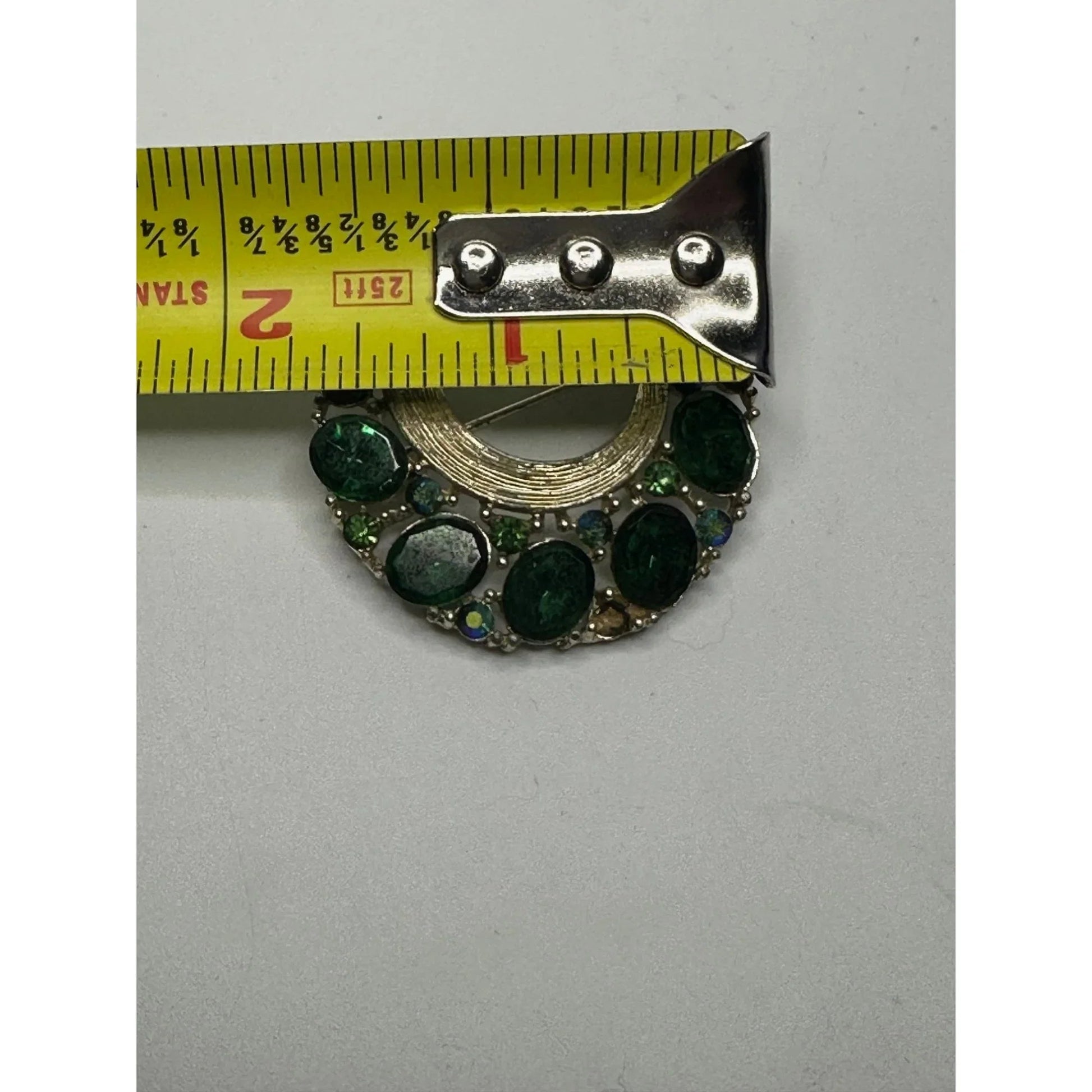 Vintage Gold Tone Lisner Wreath Brooch with Green Rhinestones - lisner - Brooch - A+ Stuff