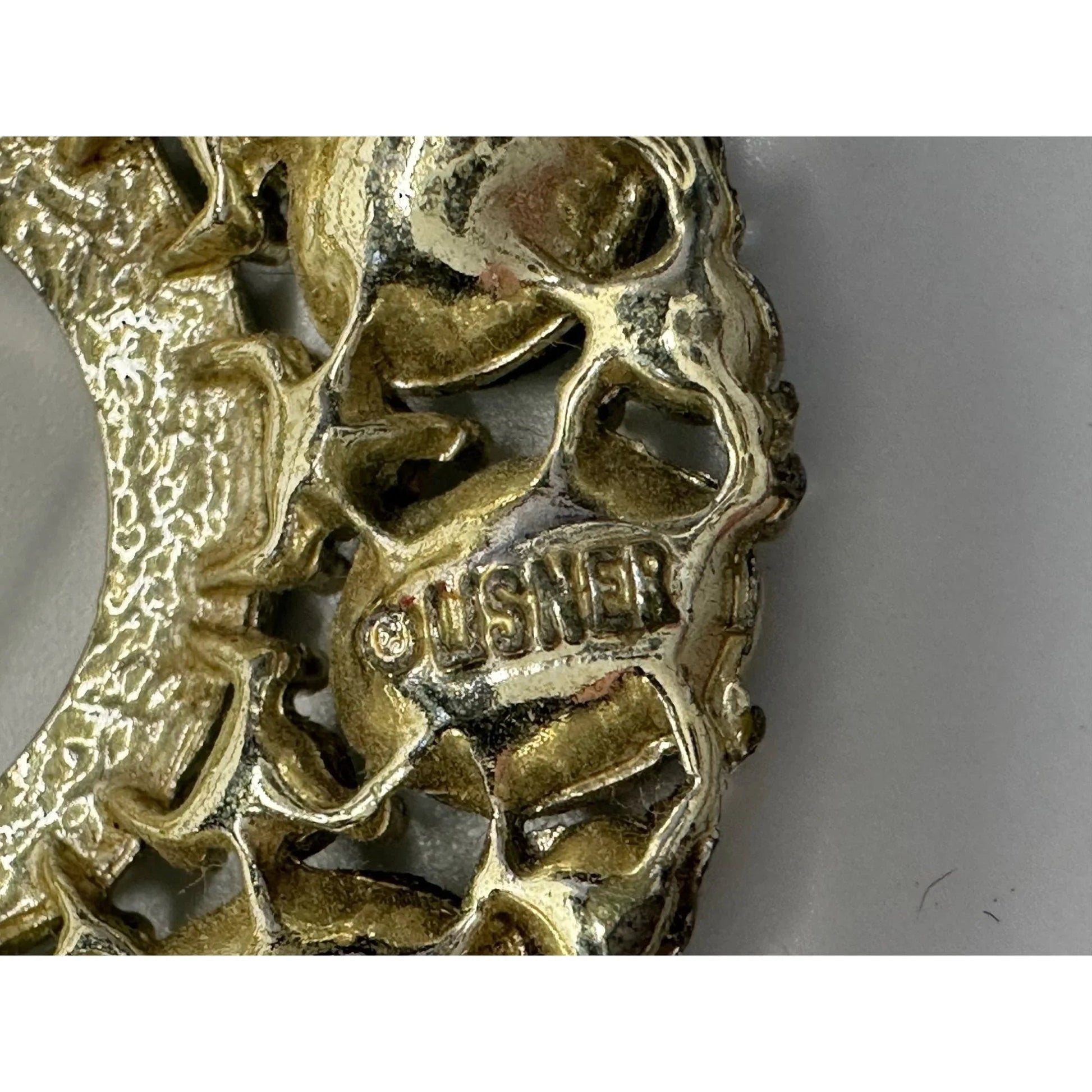 Vintage Gold Tone Lisner Wreath Brooch with Green Rhinestones - lisner - Brooch - A+ Stuff