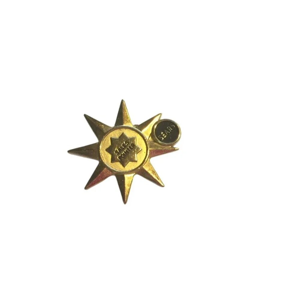 Vintage Gold Tone Sales Pointer Sears Employee Pin - sears - pin - A+ Stuff