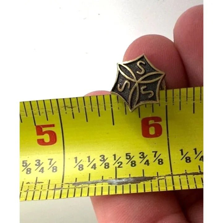 Vintage Lapel Pin - unbranded - A+ Stuff