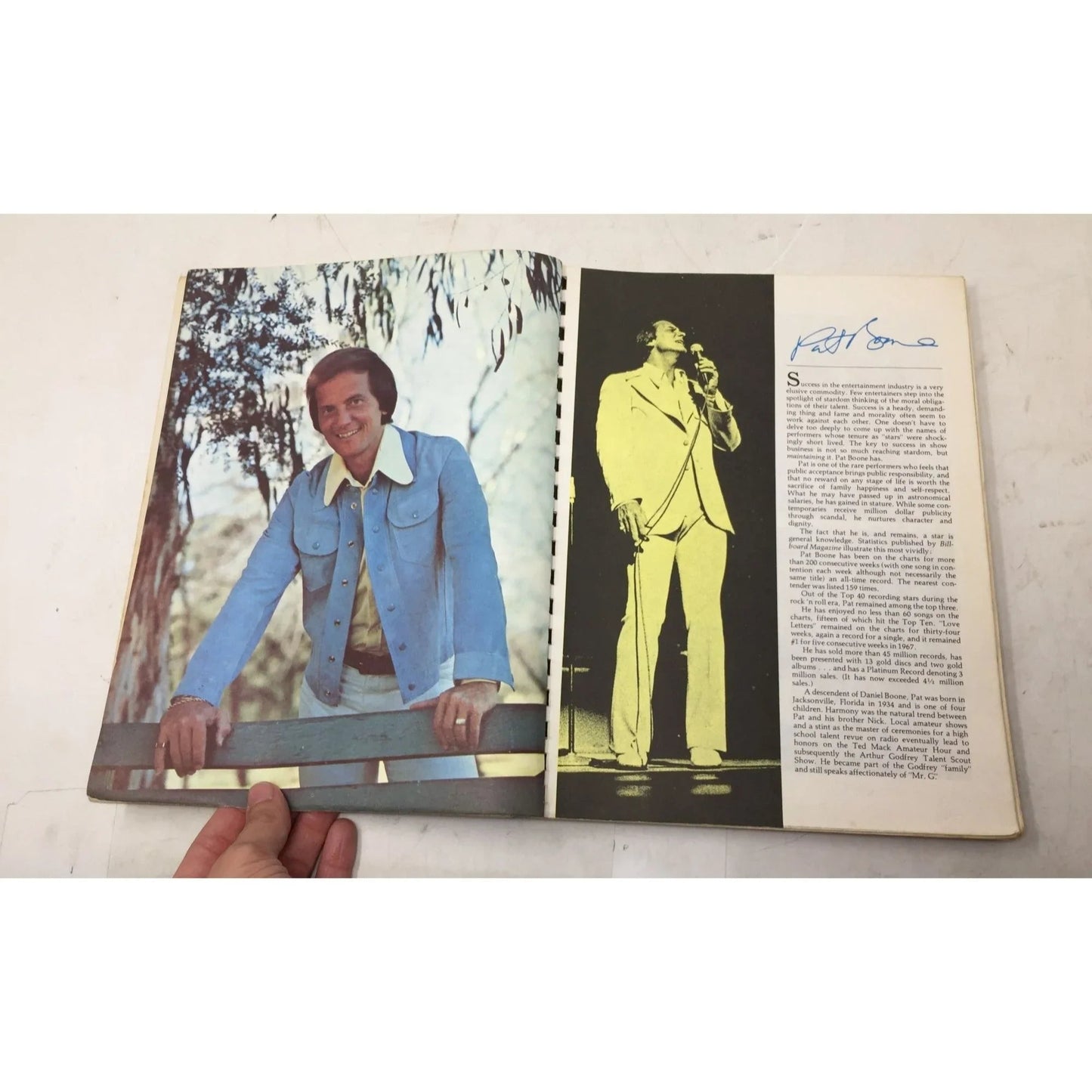 Vintage Pat Boone Deluxe Song book - A+ Stuff - Books - A+ Stuff