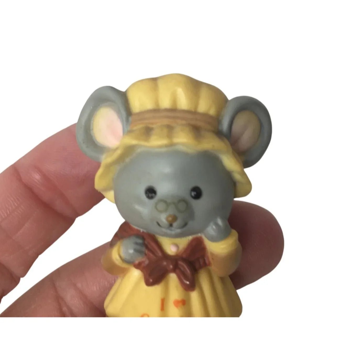Vintage Russ Berrie & Co. ''I Love Grandma'' Miniature Mouse Figurine - RUSS BERRIE & CO. INC. - Figurines - A+ Stuff