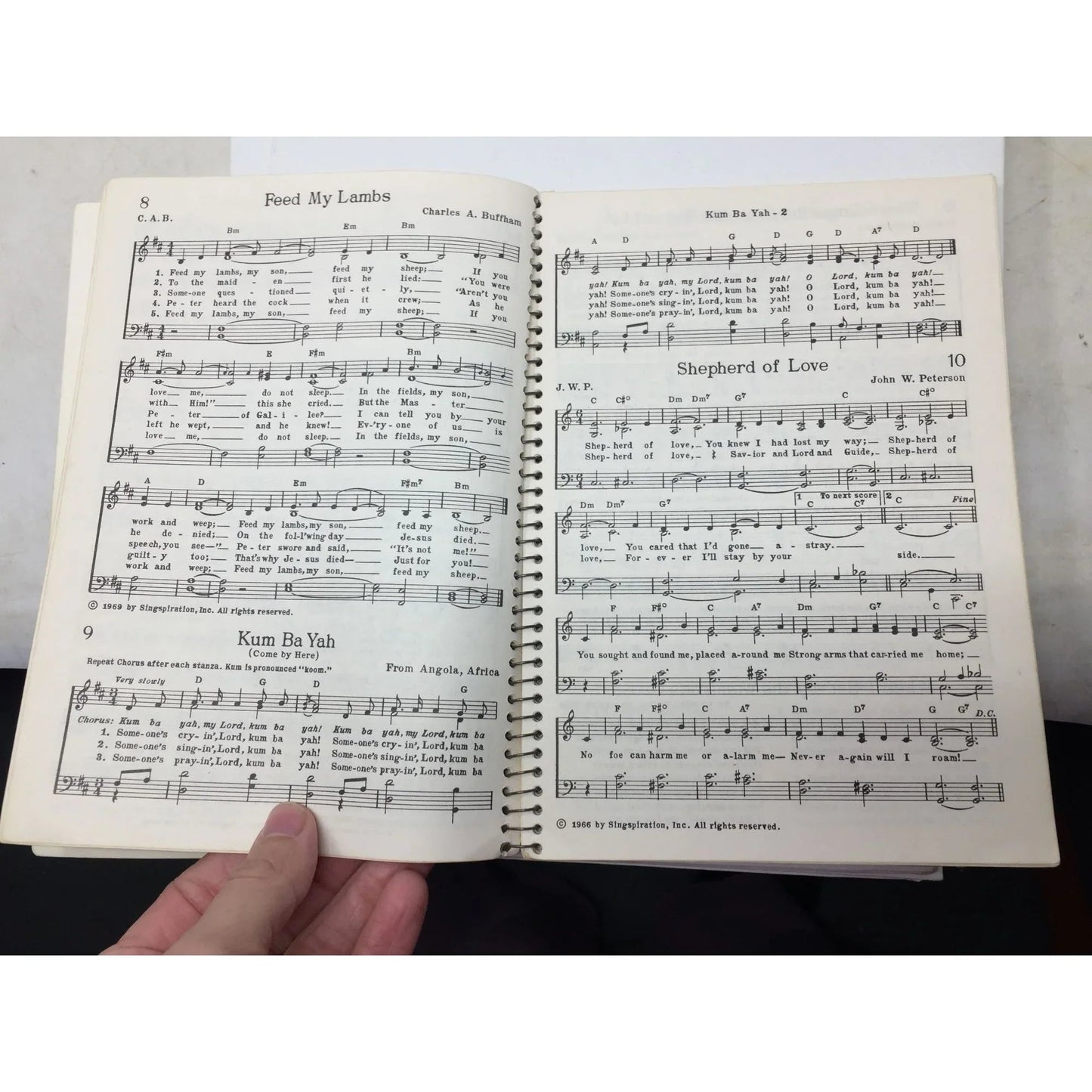 Vintage Songbook - Folk Hymnal for the Now Generation - A+ Stuff - Books - A+ Stuff