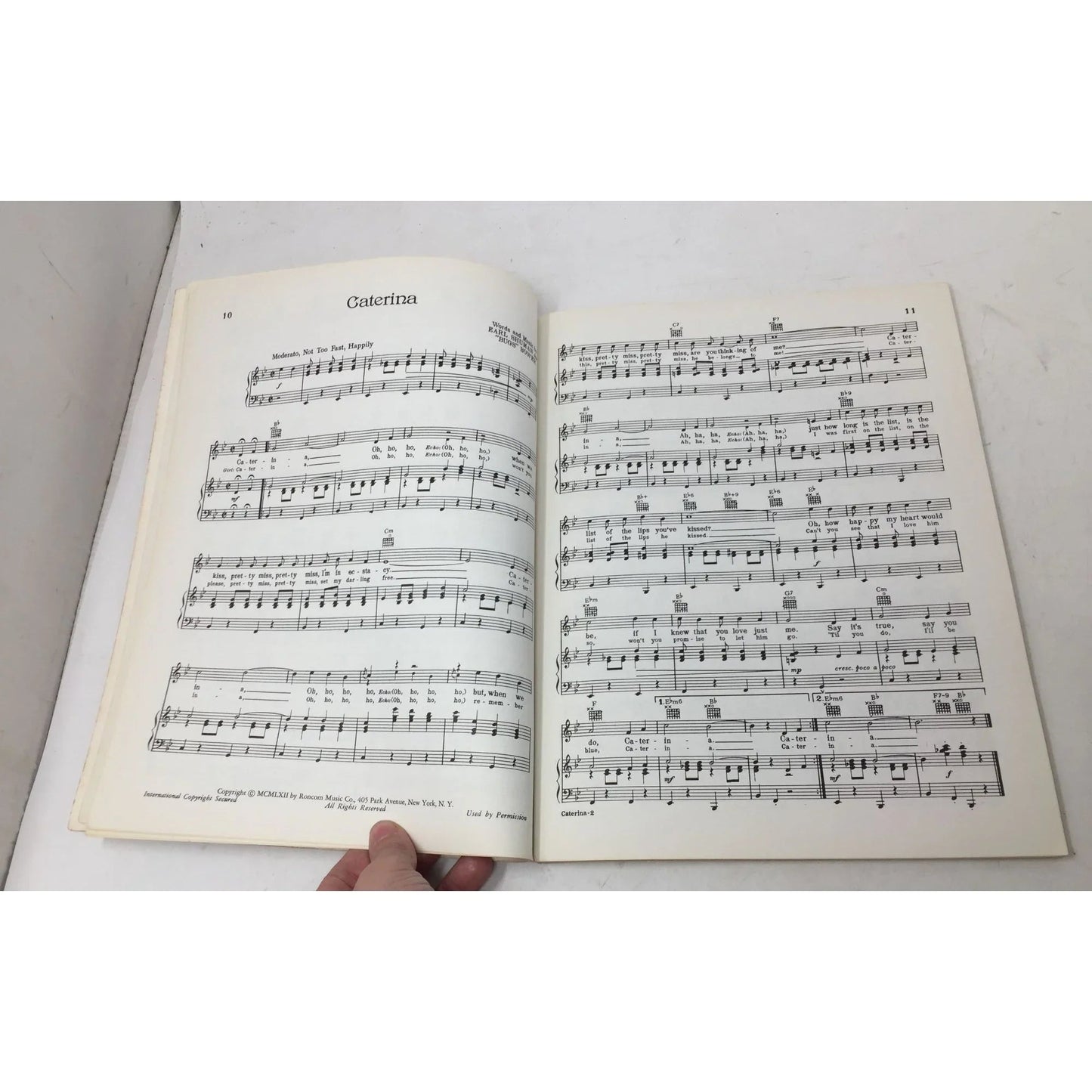 Vintage Top Pop Hits Songbook - A collection of popular standard song hits - A+ Stuff - Sheet Music - A+ Stuff