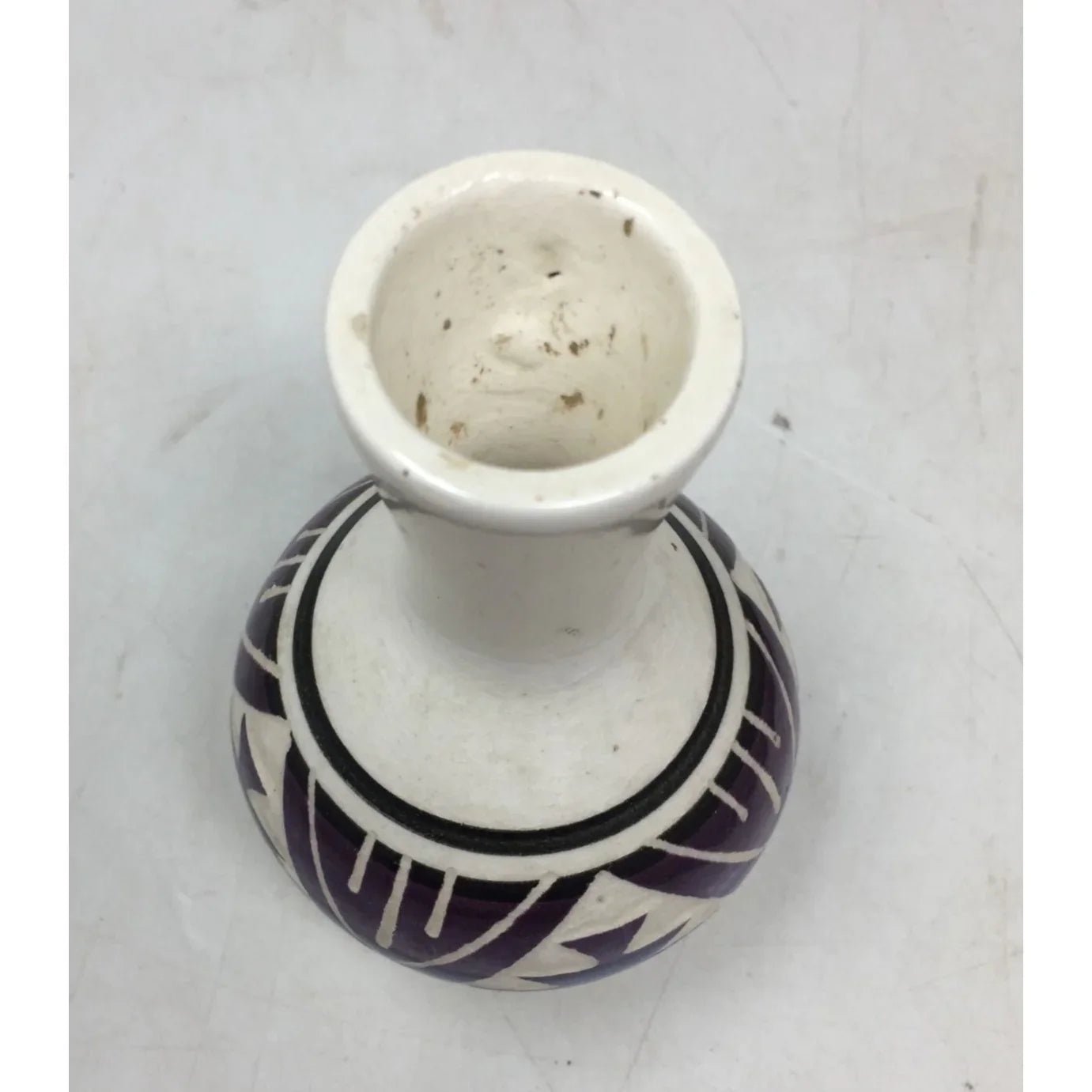 Vintage White Sioux Pottery Vase with Geometric design on it - A+ Stuff - Vase or Holder - A+ Stuff