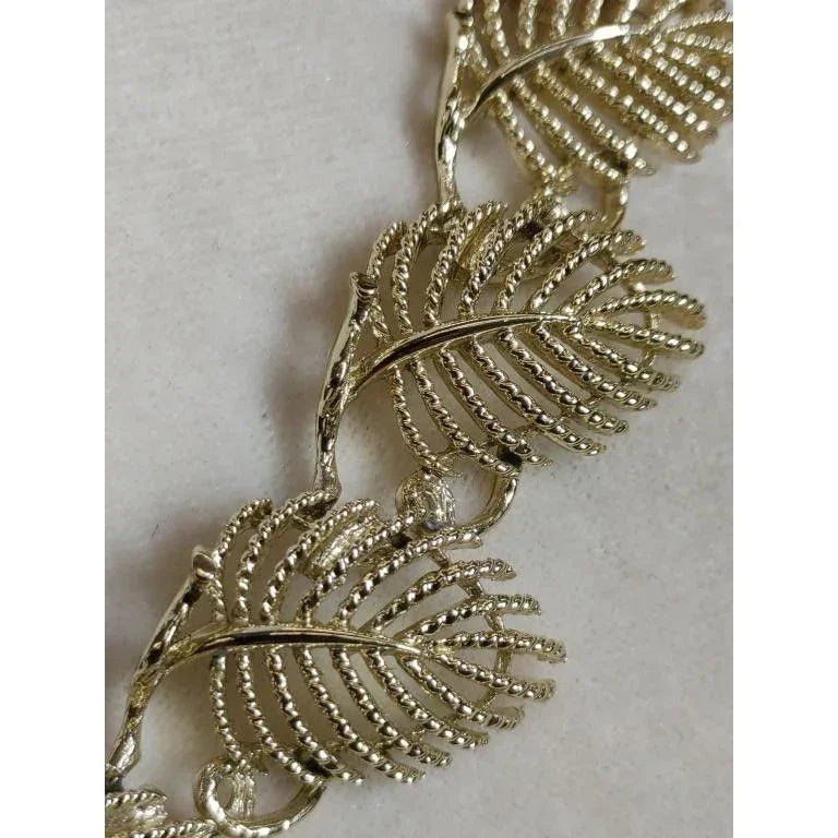 Vintage Women's Beautiful Gold Tone LISNER Leaf Necklace - LISNER - necklace - A+ Stuff