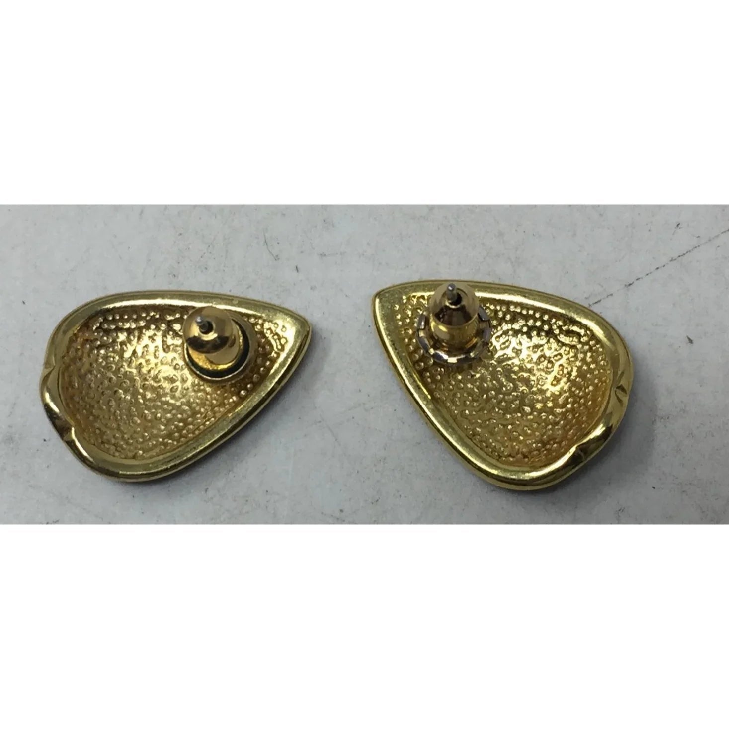 Vintage Women's Black and Gold Earrings - A+ Stuff - Earrings - A+ Stuff