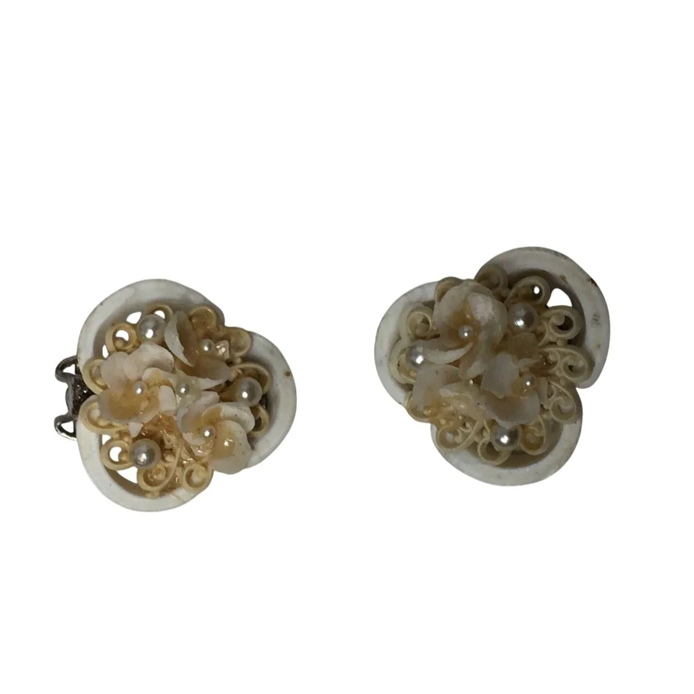 Vintage Women's Clip - On White Flower and Faux Pearl Earrings - A+ Stuff - Earrings - A+ Stuff
