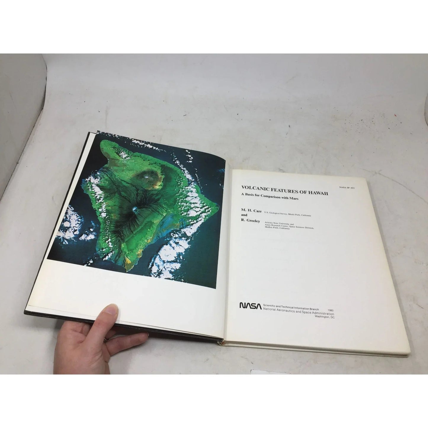 Volcanic Features of Hawaii: A Basis for Comparison with Mars - A+ Stuff - Books - A+ Stuff