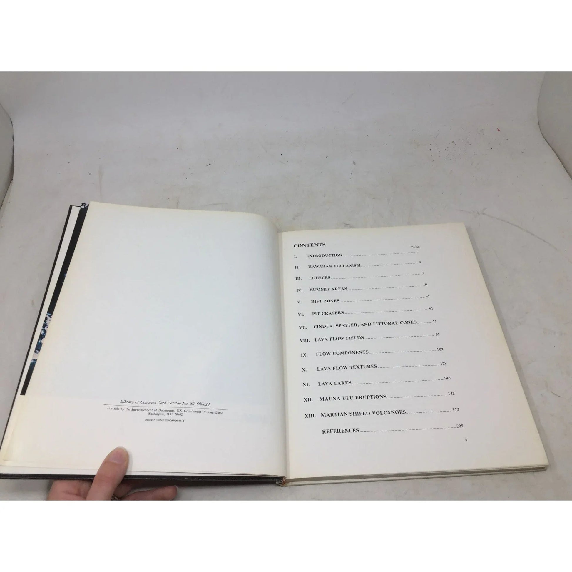 Volcanic Features of Hawaii: A Basis for Comparison with Mars - A+ Stuff - Books - A+ Stuff