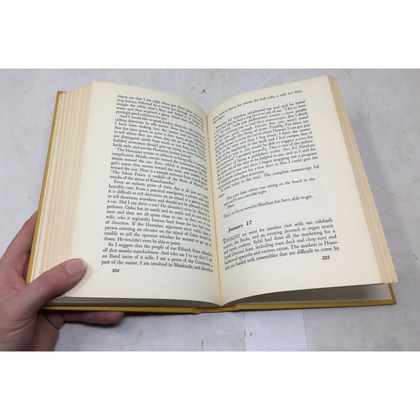 Waikiki Beachnik by H. Allen Smith - unbranded - Vintage Books - A+ Stuff