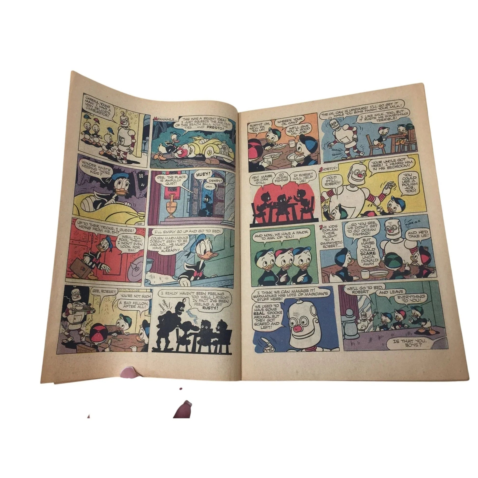 WALT DISNEY'S DONALD DUCK AND ROBERT THE ROBOT - A+ Stuff - Books - A+ Stuff
