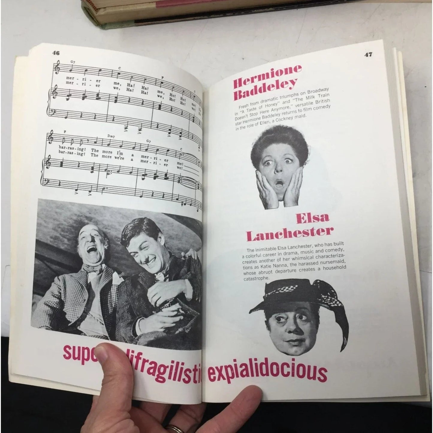 Walt Disney's Mary Poppins Pocketbook of Songs - A+ Stuff - Books - A+ Stuff