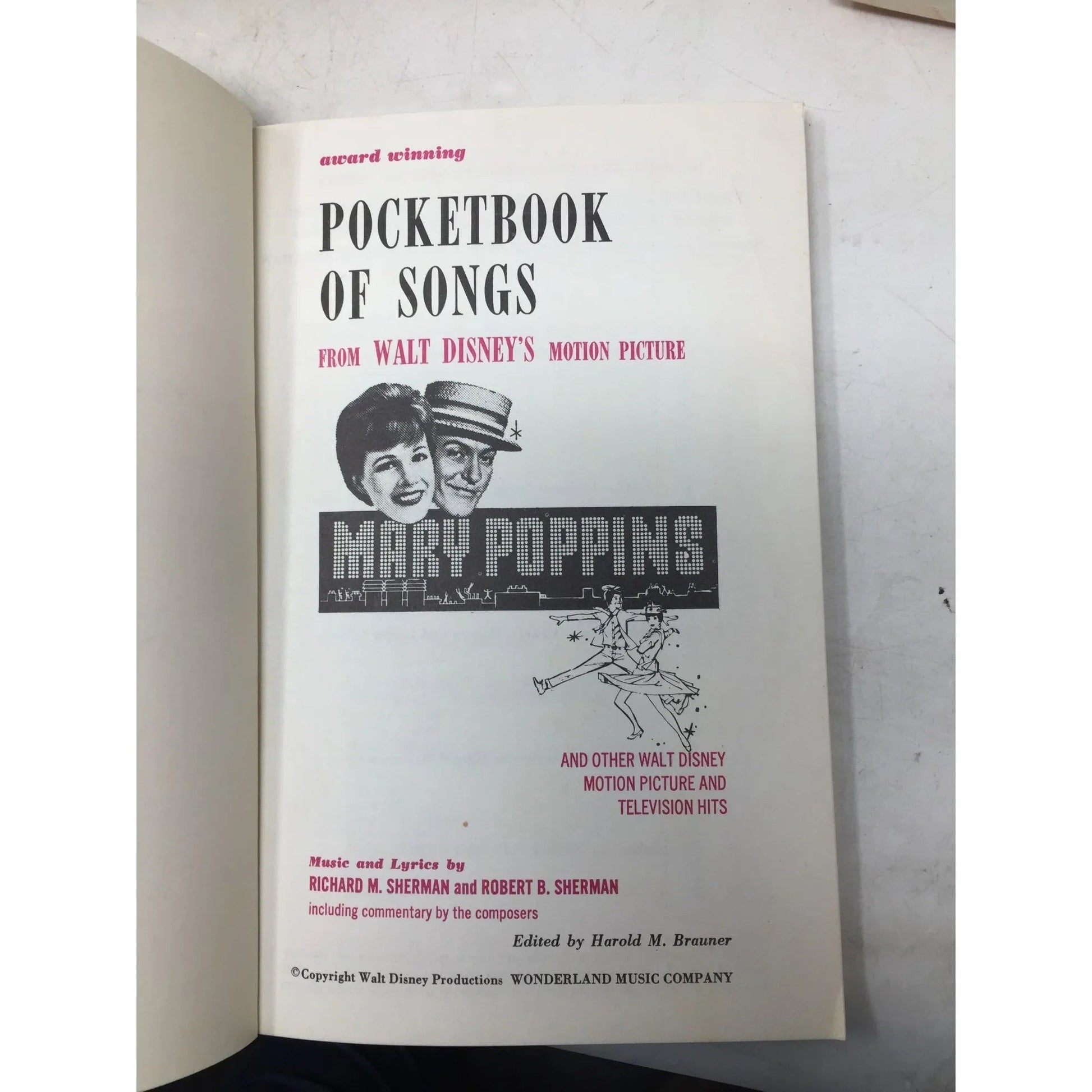 Walt Disney's Mary Poppins Pocketbook of Songs - A+ Stuff - Books - A+ Stuff