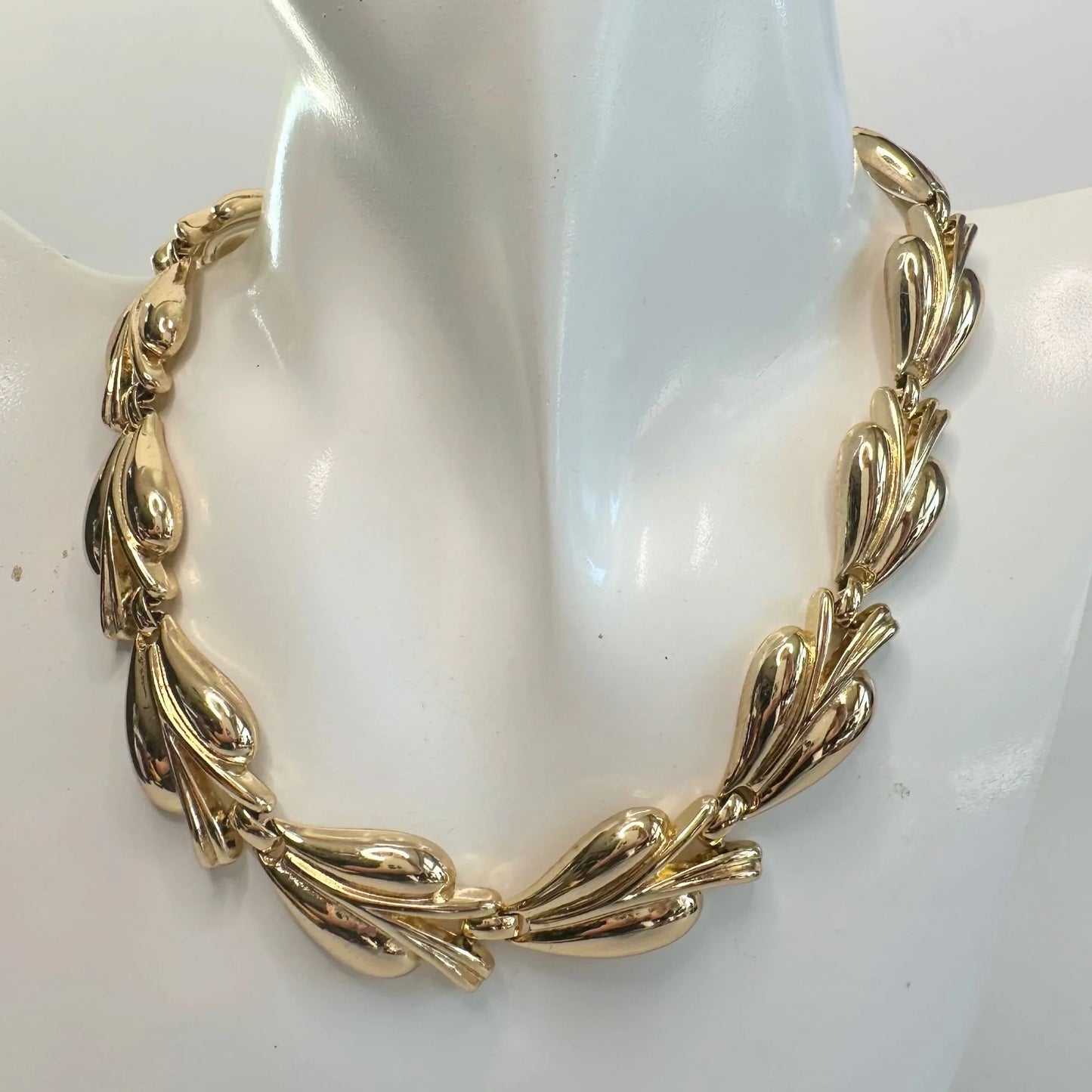 Women's Beautiful Trifari Gold Tone Leaf Design Necklace - trifari - Necklace - A+ Stuff
