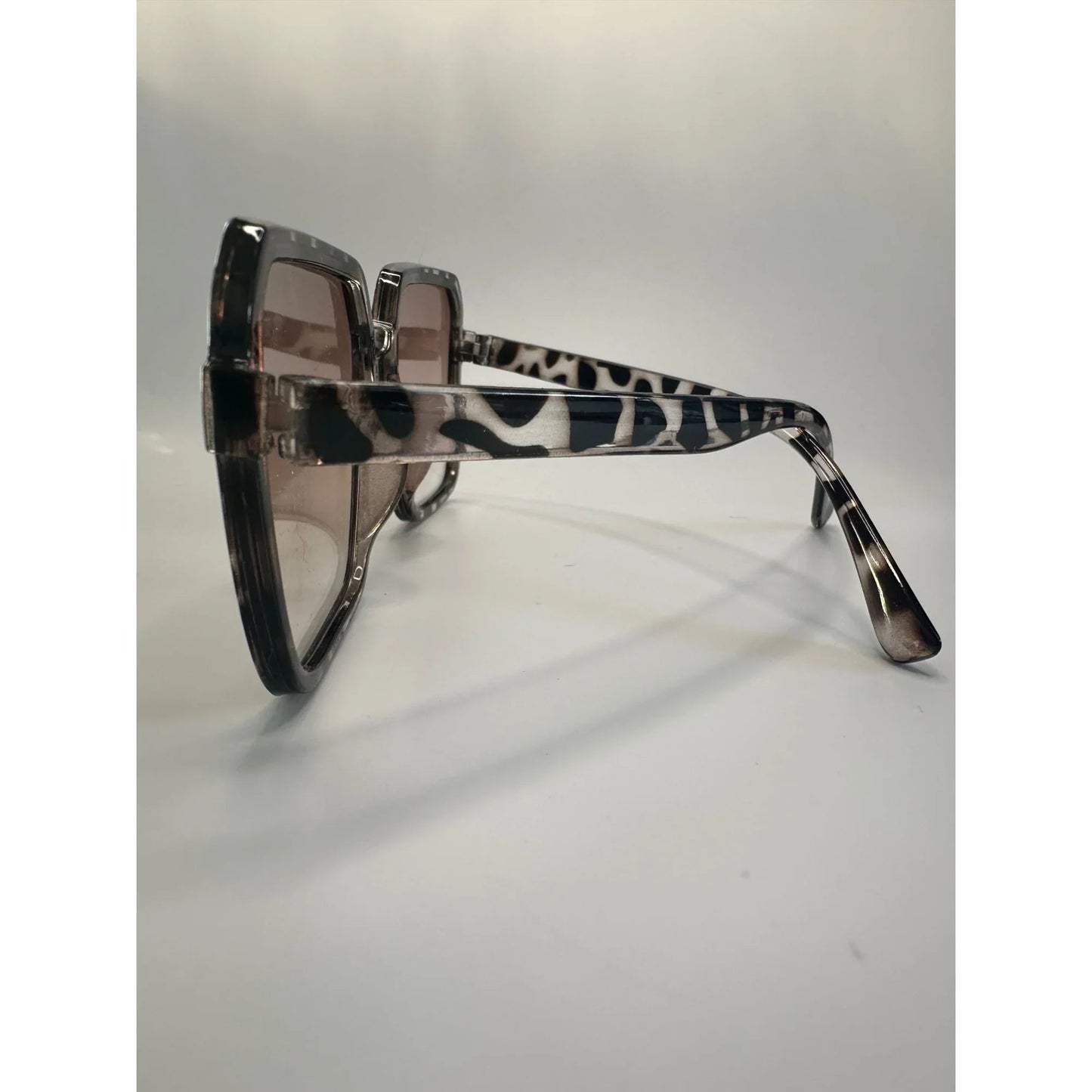 Women's Sunglasses with Large Frames - A+ Stuff - Sunglasses - A+ Stuff